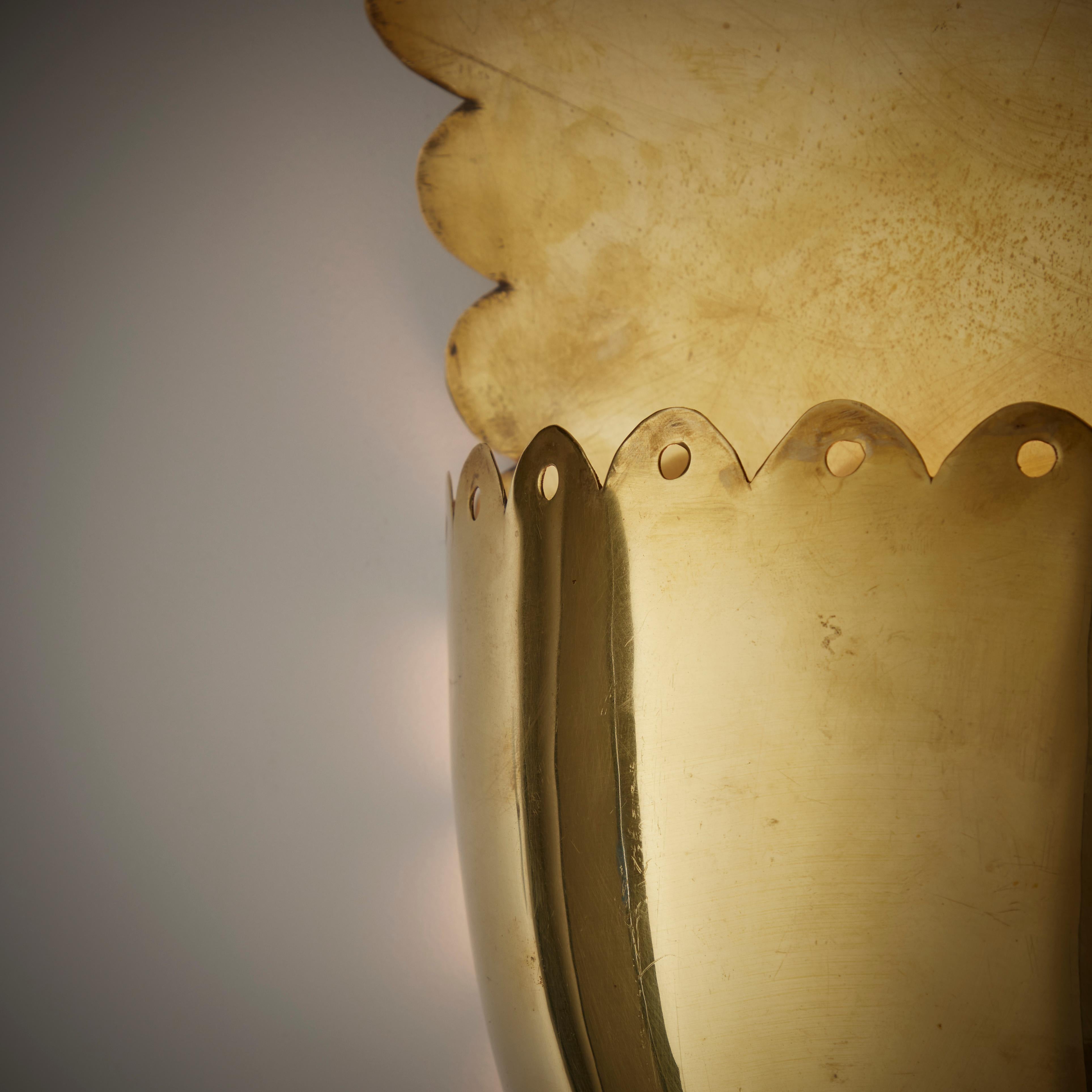 Italian Scalloped Sconce 7