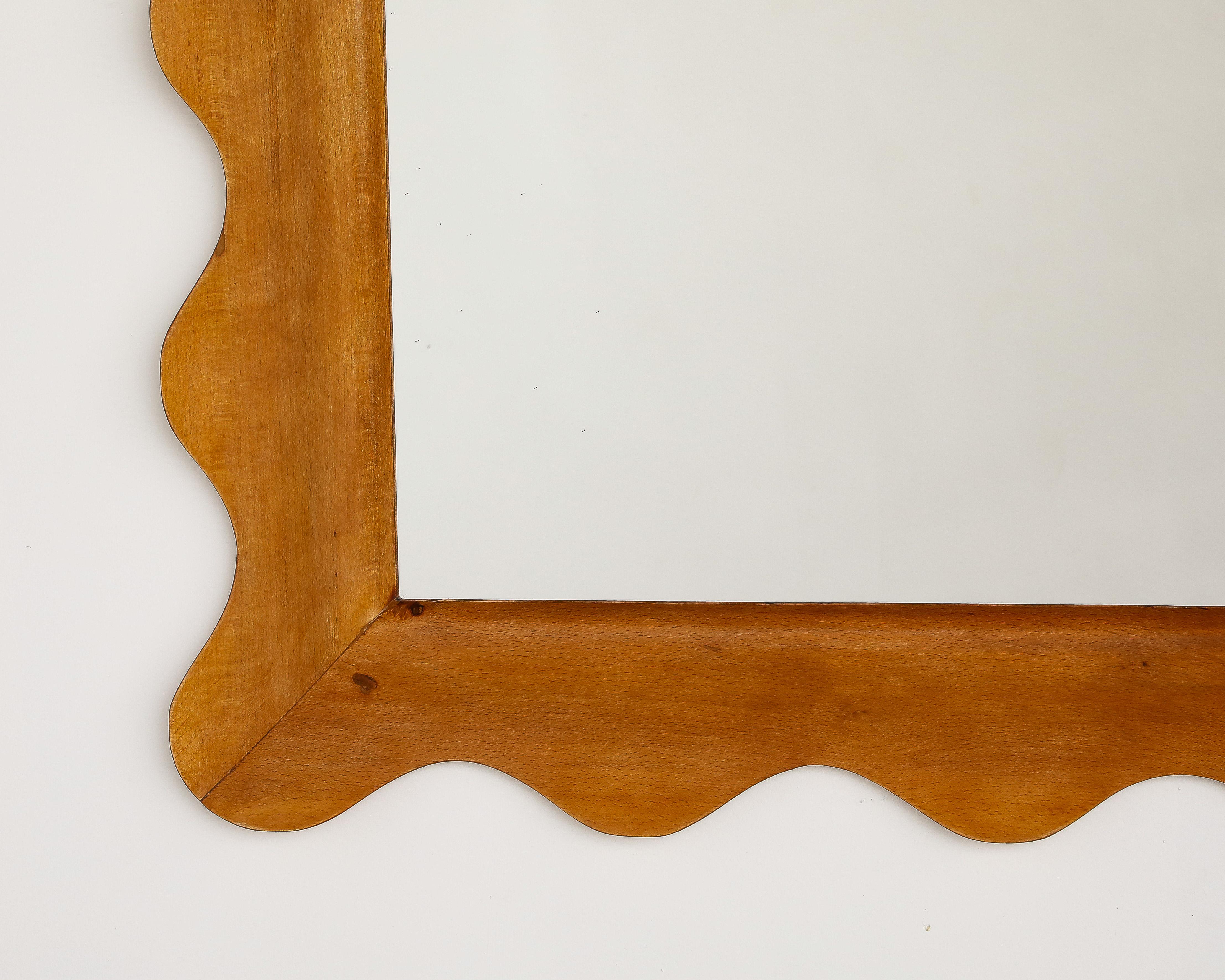 Italian Scalloped Shaped Wood Wall Mirror In Good Condition For Sale In New York, NY
