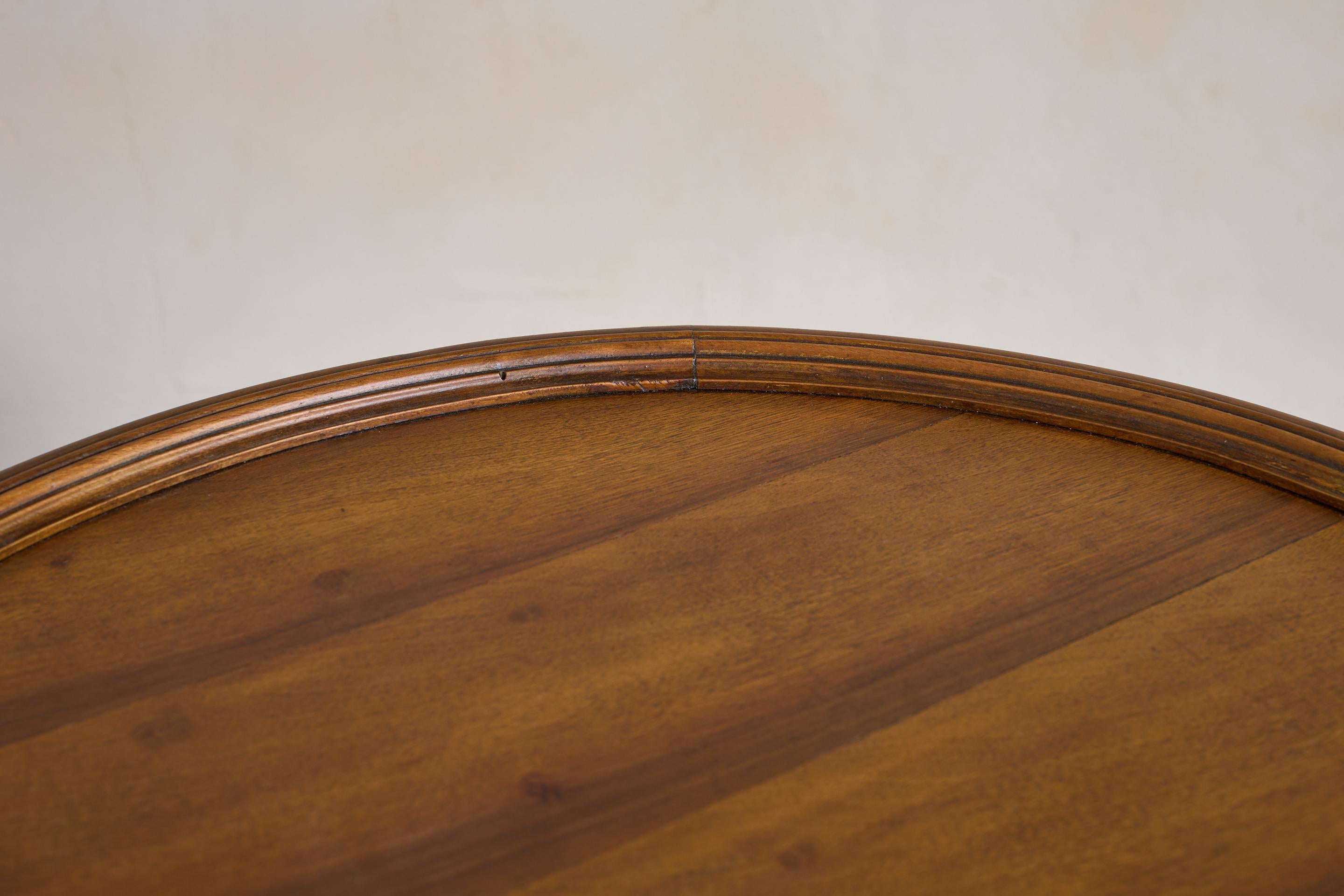 Italian Scalloped Side Table im Angebot 3