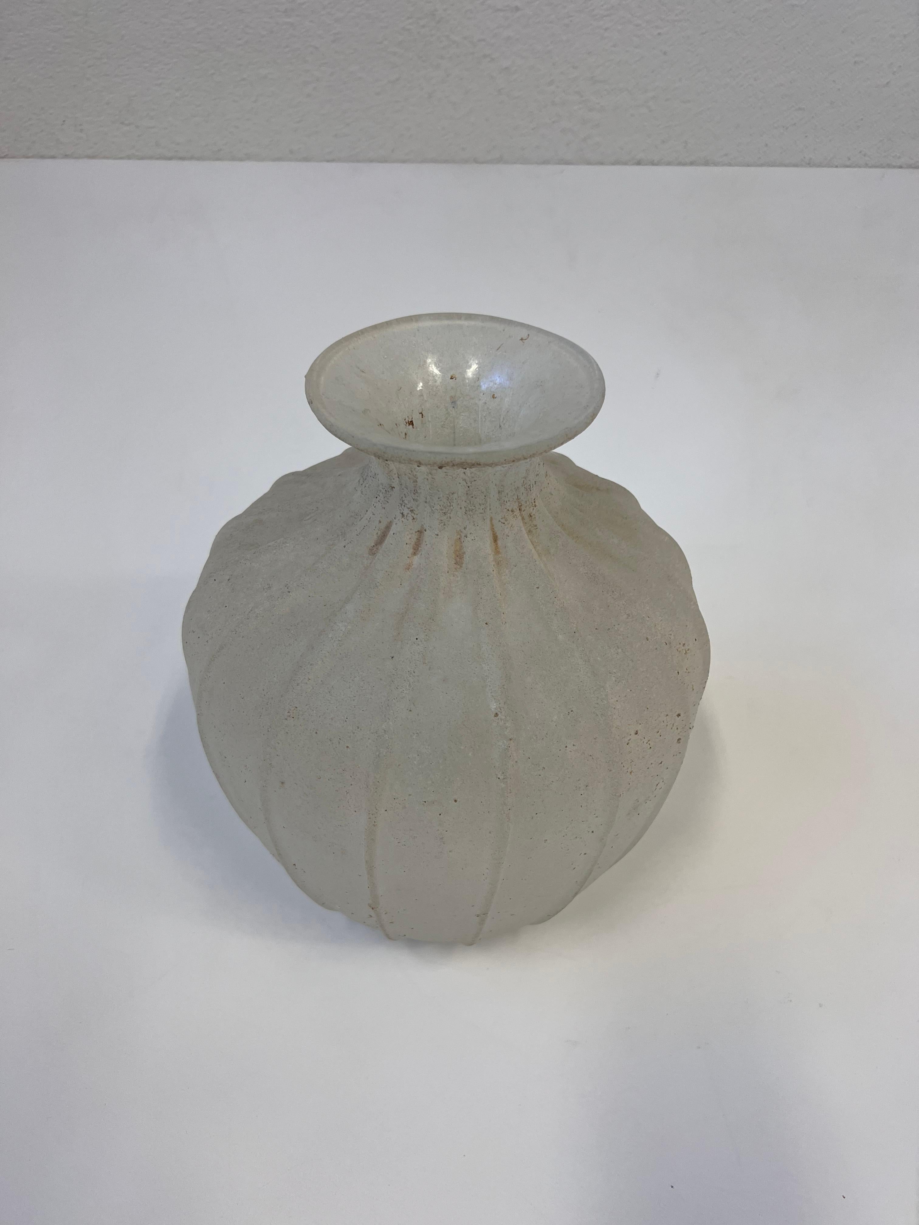 Hand-Crafted Italian Scavo Murano Glass Vase by Seguso Vetri d'Arte For Sale