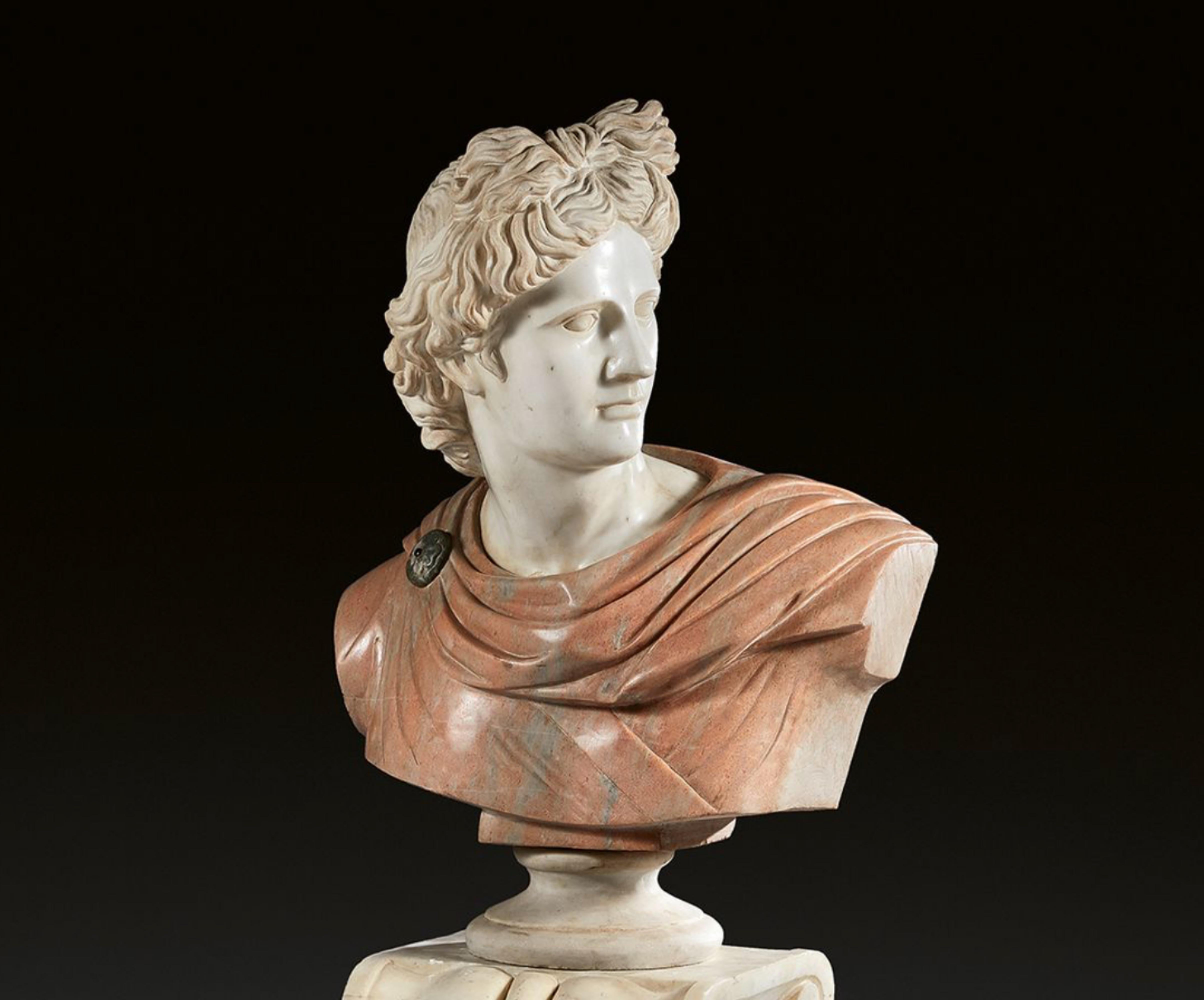 Italienische Schule „Apollo Belvedere“ des frühen 20. Jahrhunderts, Büste aus Carrara-Marmor (Handgeschnitzt)