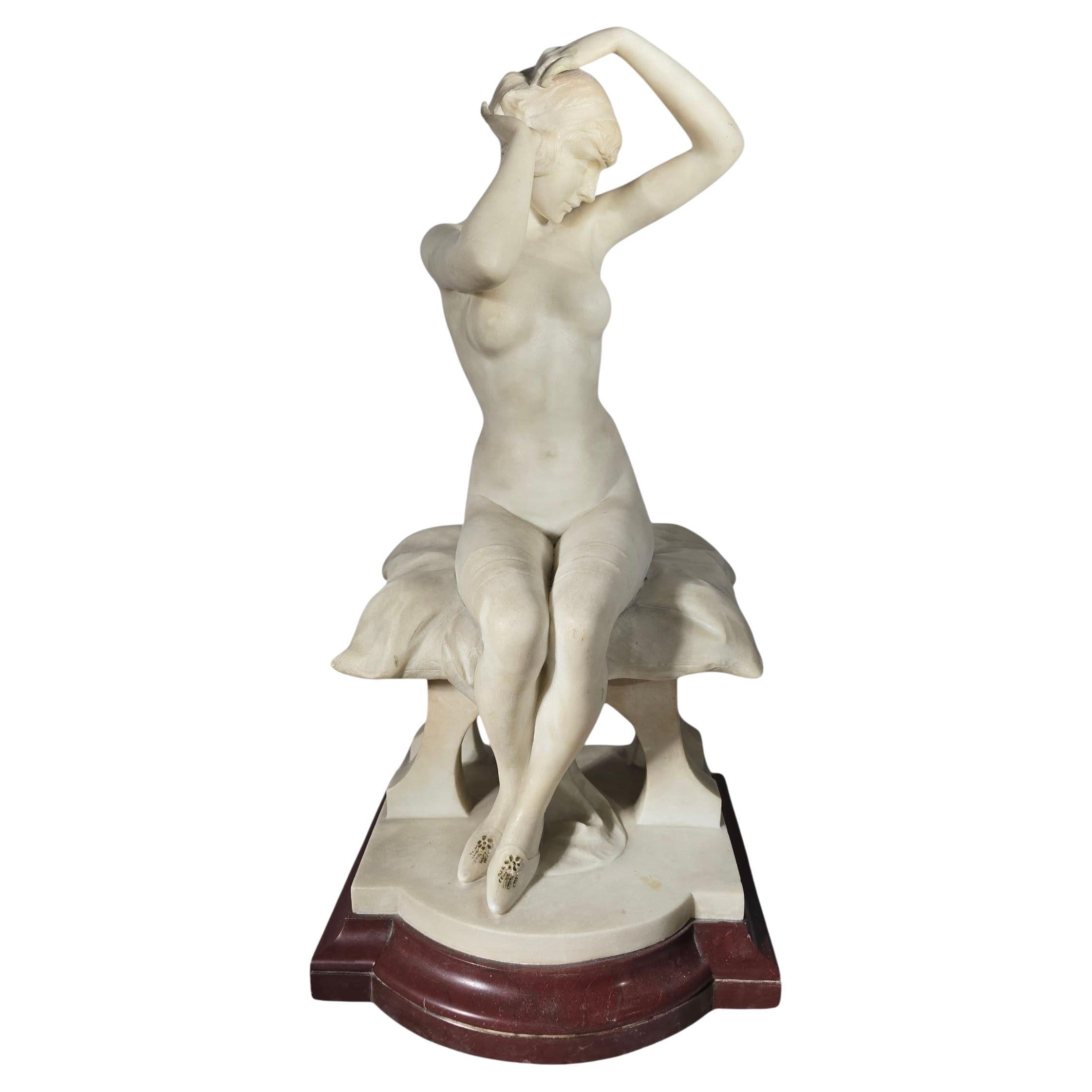 Scuola italiana, primo quarto del XX secolo. Scultura in marmo bianco scolpito