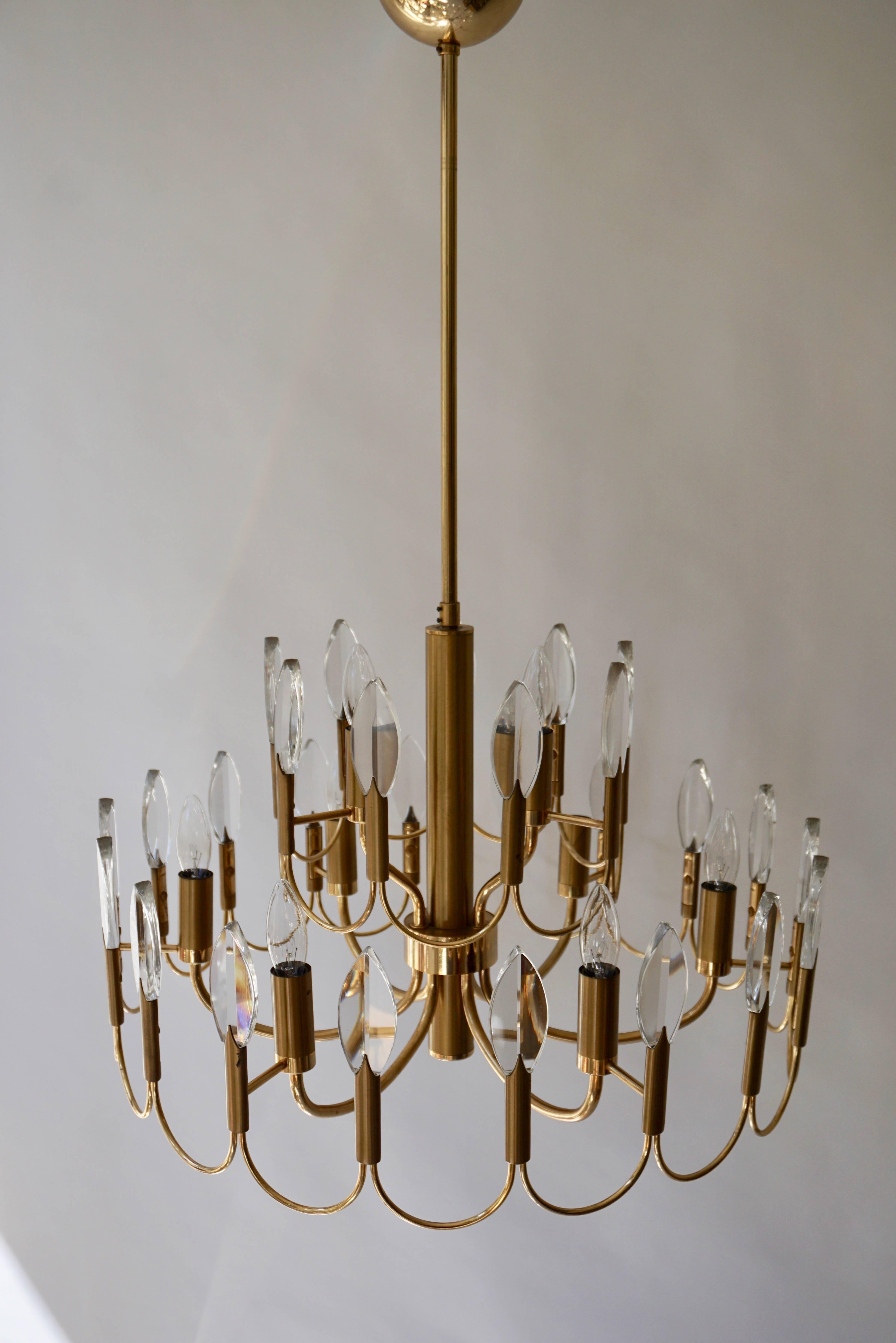 20th Century Italian Sciolari Chandelier in Brass For Sale