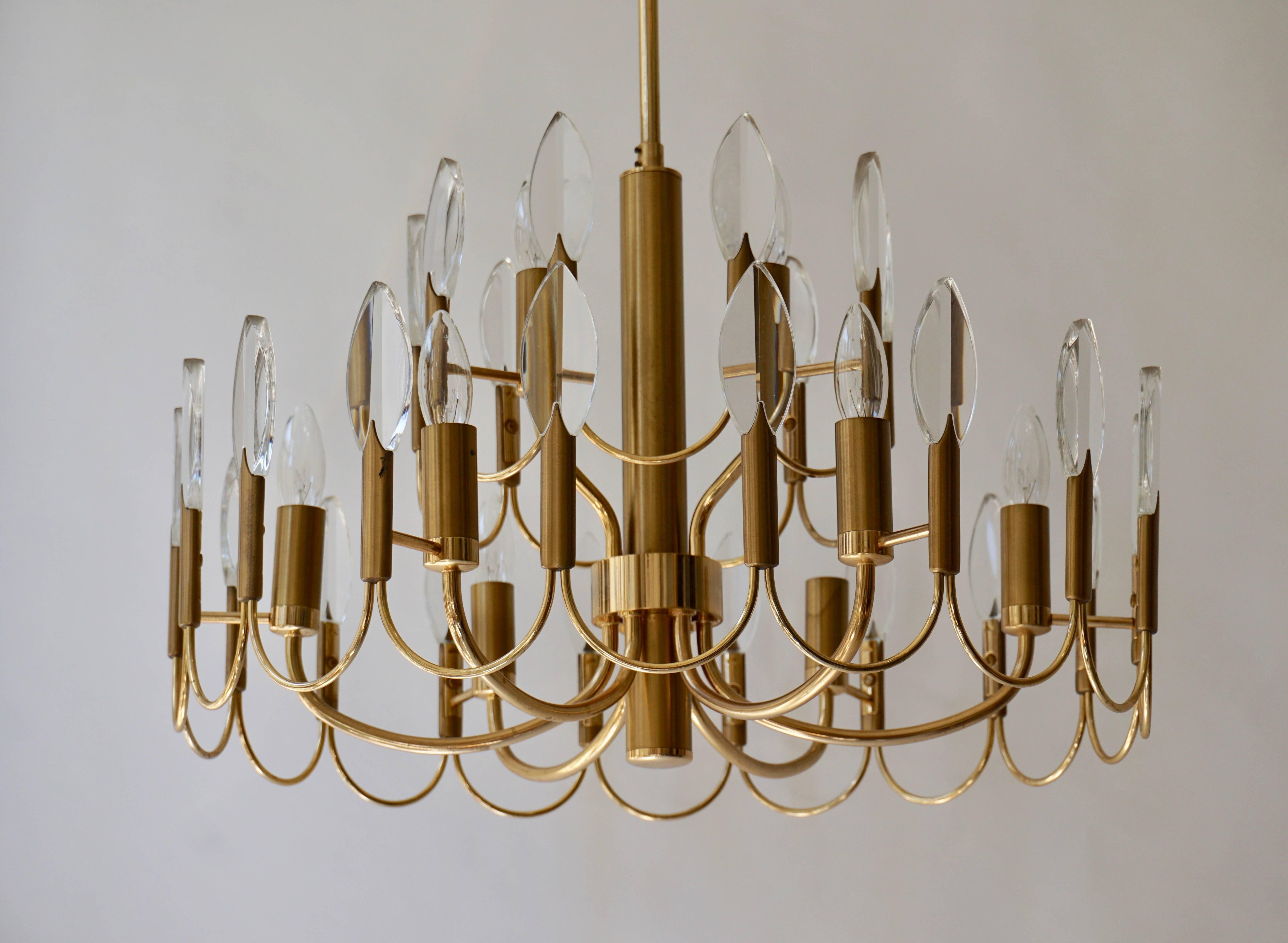 Italian Sciolari Chandelier in Brass For Sale 2