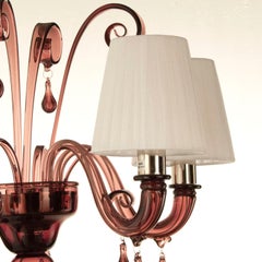 Italienische italienische Wandleuchter, 2 Arme, weiße Lampenschirme aus weißem Amethyst-Muranoglas von Multiforme