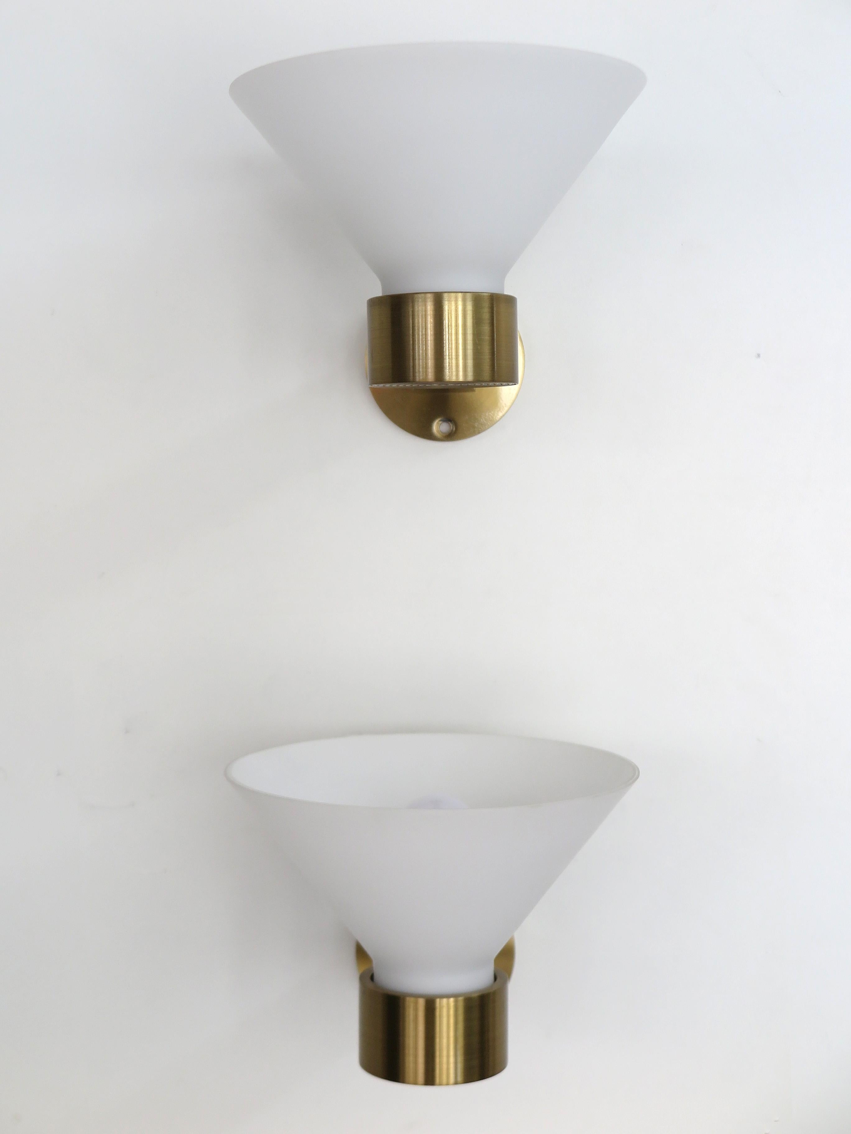 Late 20th Century Italian Sconces Wall Lamps Brass and Murano Glass 1980s For Sale
