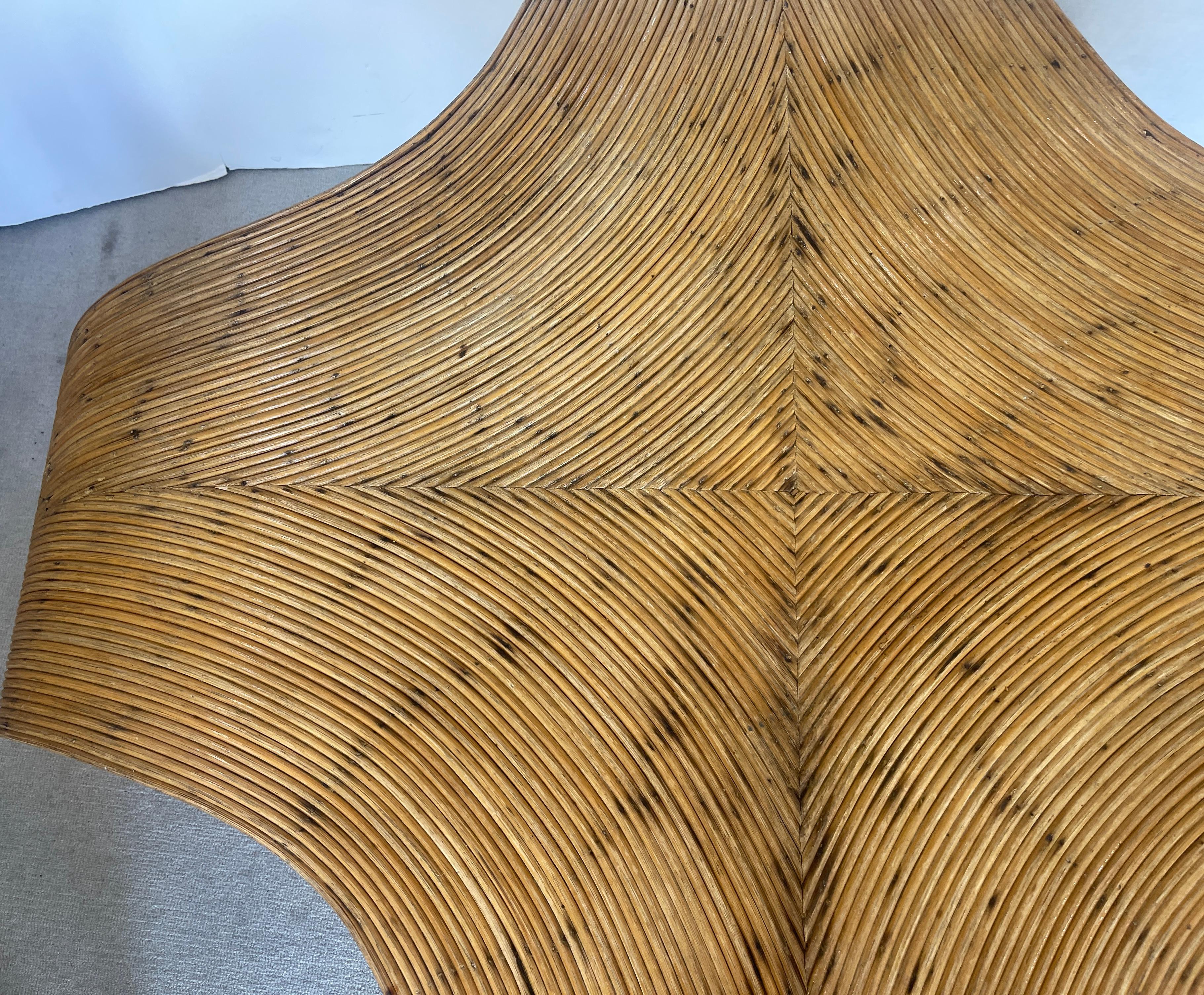 Table basse italienne en bambou à volutes, vers 1975 en vente 1
