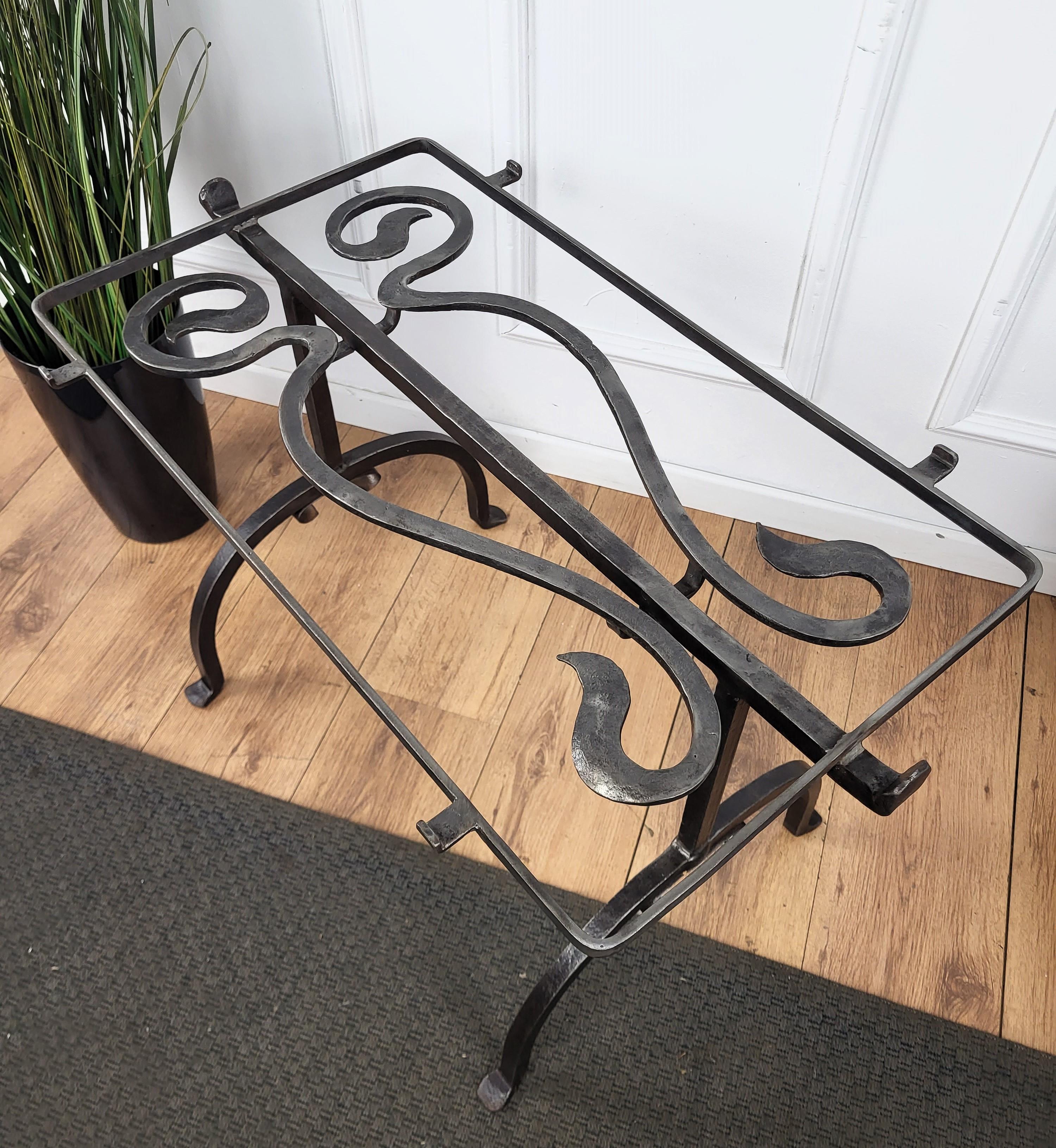 Italian Sculptural Brutalist Wrought Iron and Glass Coffee Table or Side Table For Sale 2