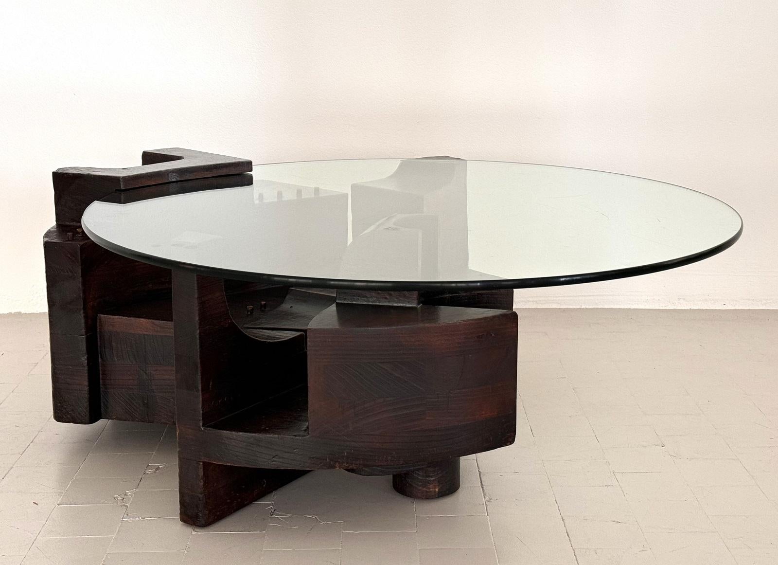Italienischer skulpturaler italienischer Couchtisch von Nerone Patuzzi für Forme e Superfici, 1971 3