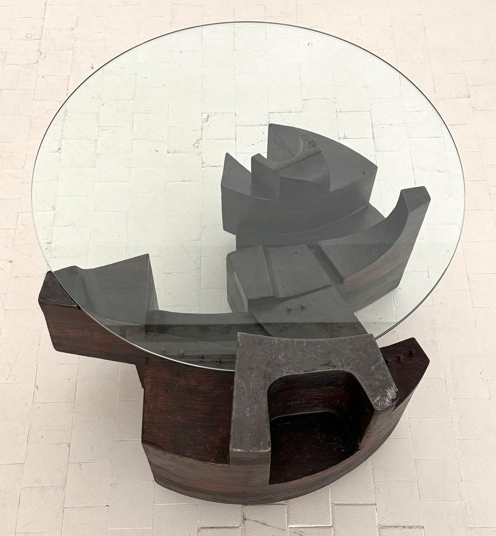 Italienischer skulpturaler italienischer Couchtisch von Nerone Patuzzi für Forme e Superfici, 1971 6