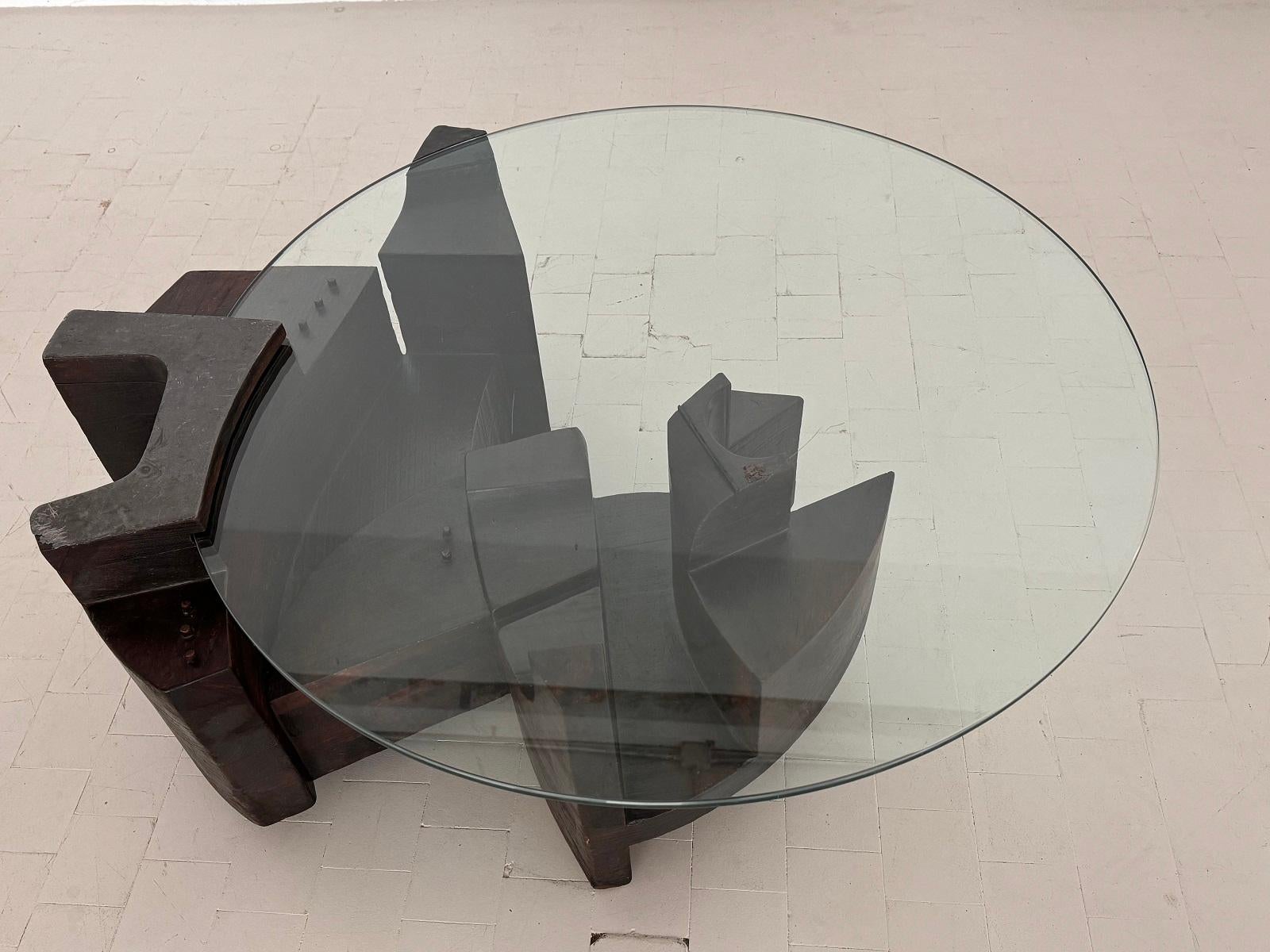 Italienischer skulpturaler italienischer Couchtisch von Nerone Patuzzi für Forme e Superfici, 1971 7