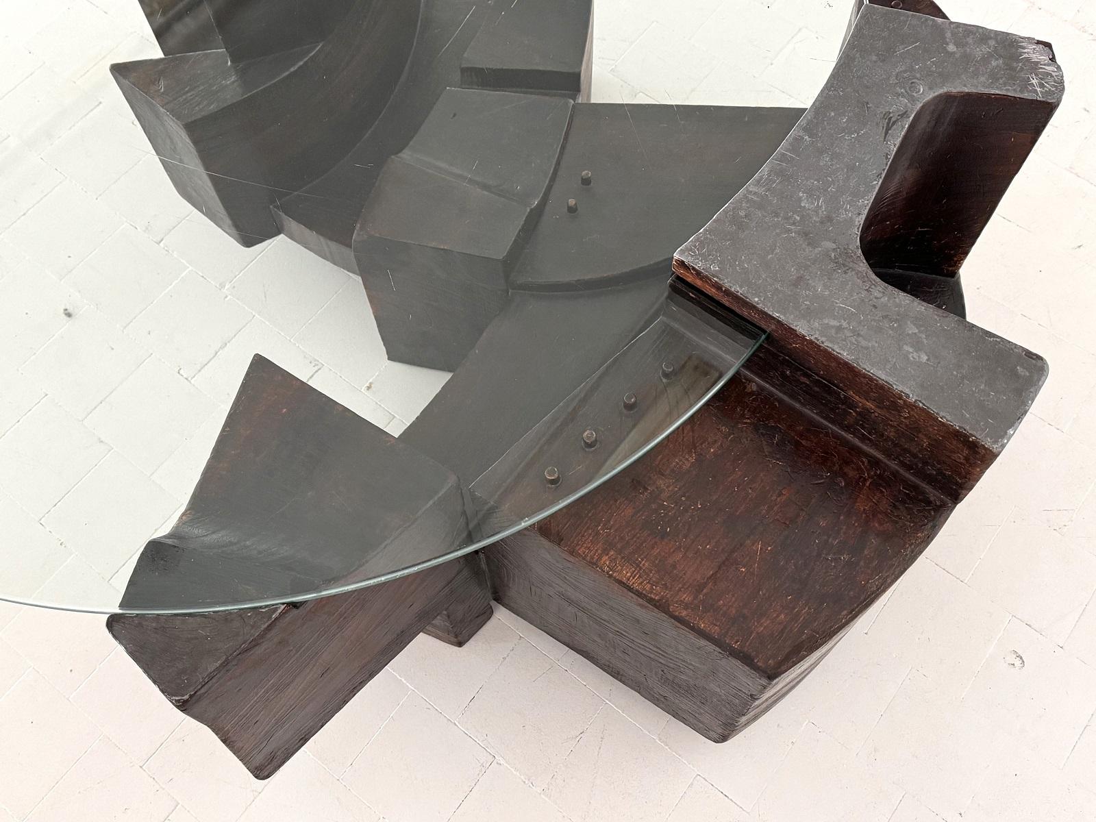 Italienischer skulpturaler italienischer Couchtisch von Nerone Patuzzi für Forme e Superfici, 1971 9