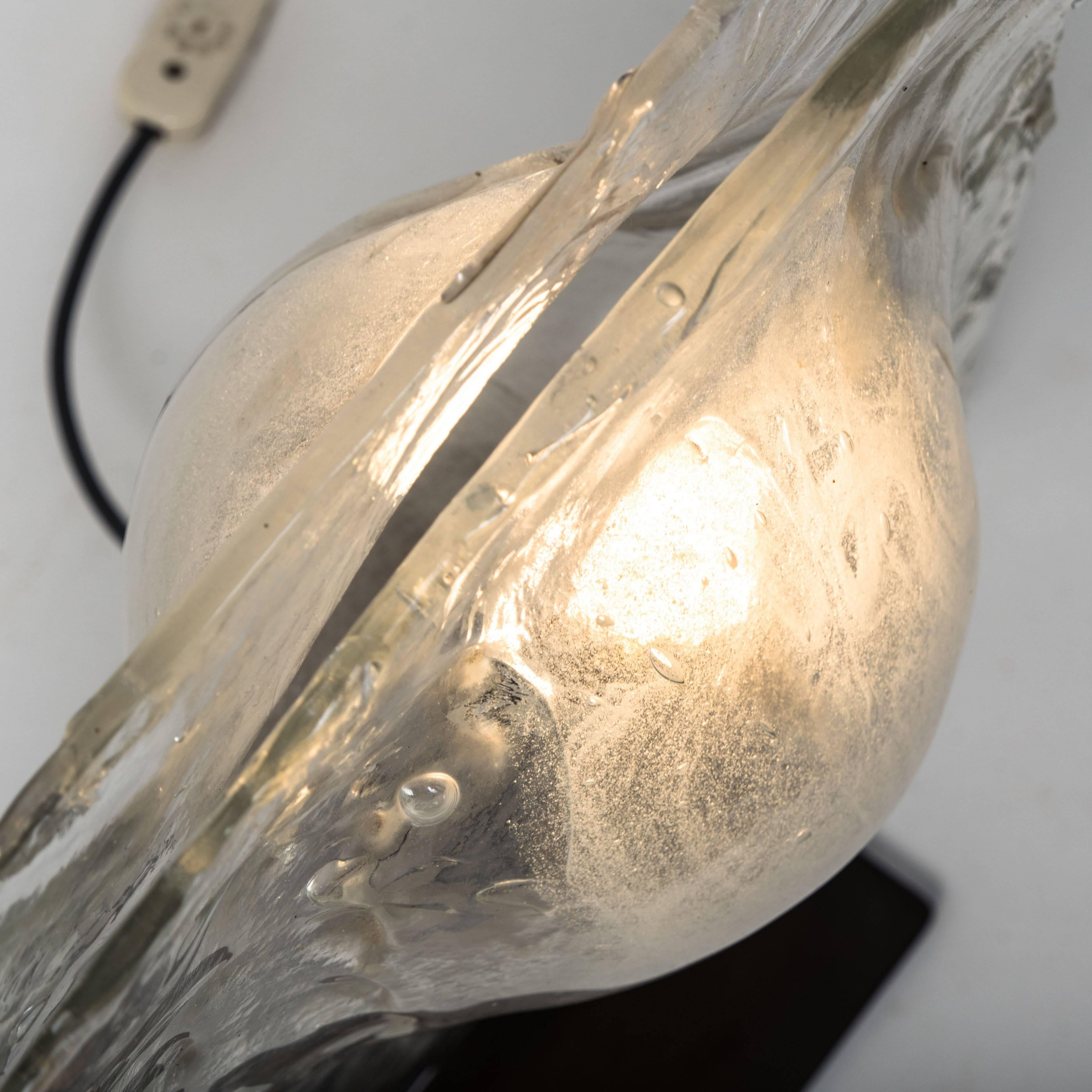 Italian Sculptural Glass Two-Disc Table Lamp by Carlo Nason for Mazzega, 1970s In Good Condition In Rijssen, NL