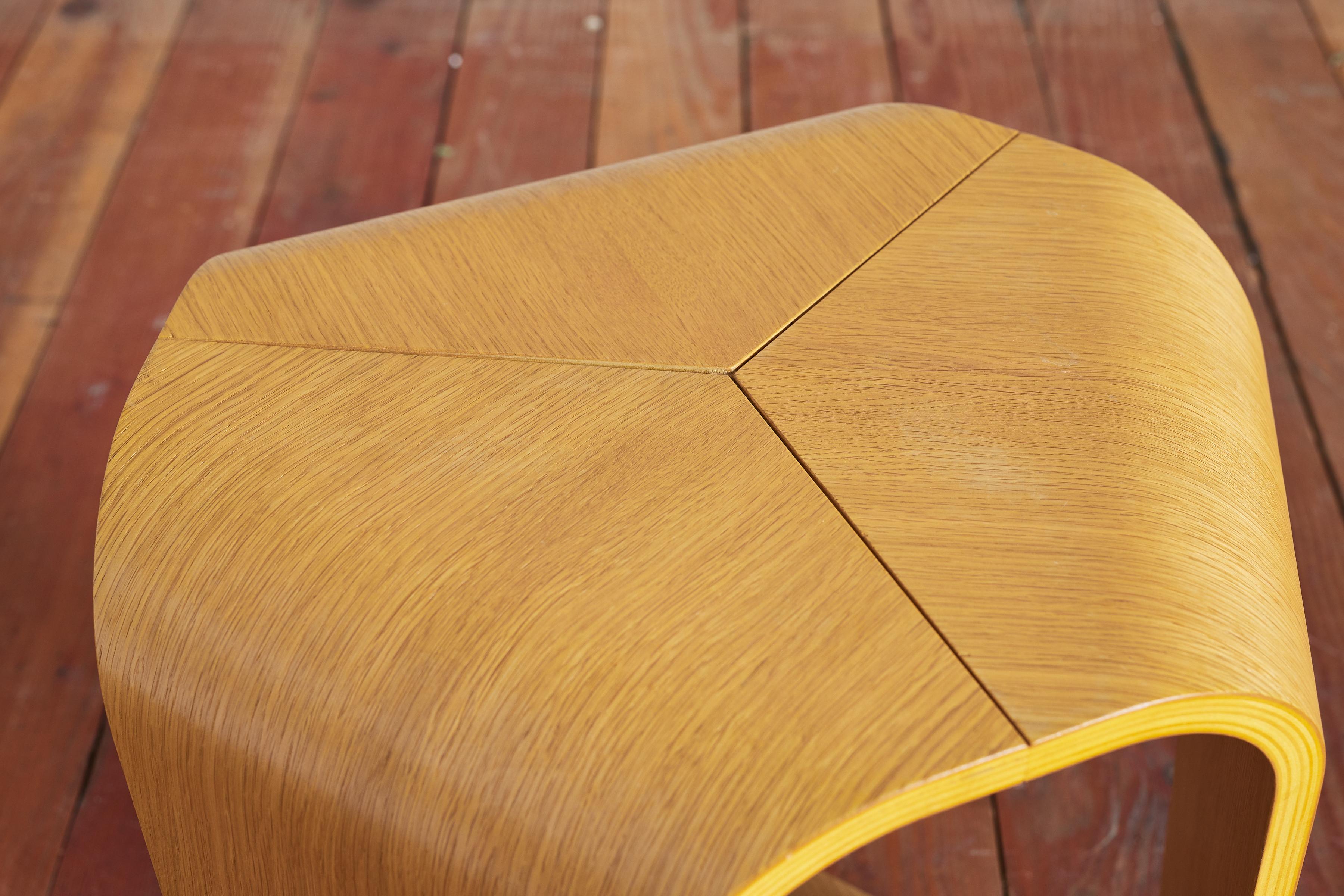 Italian Sculptural Infinity Tables 4