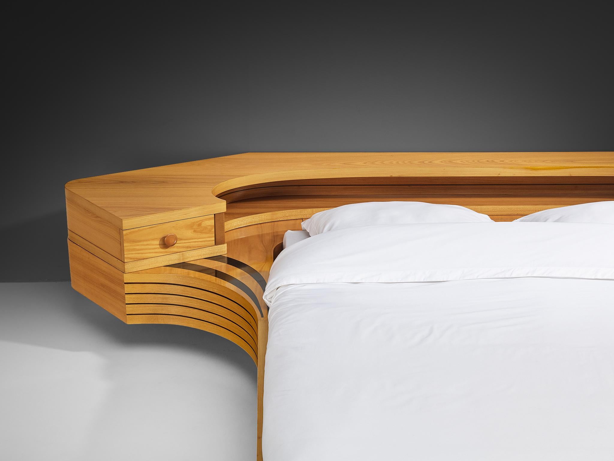 Italian Sculptural King Size bed with Integrated Nightstands in Ash For Sale 2
