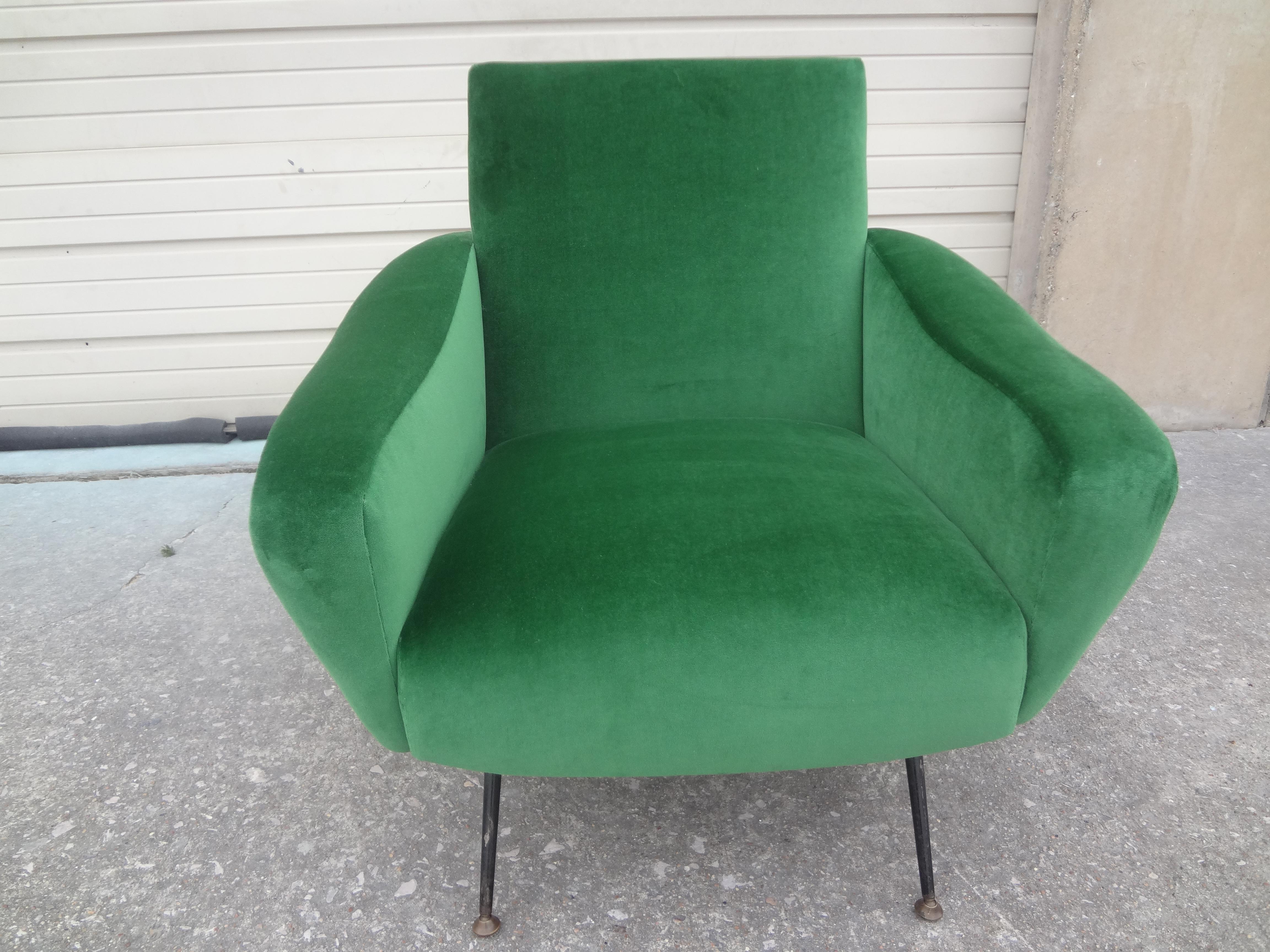 Italian Sculptural Lounge Chair in the Manner of Gio Ponti For Sale 5