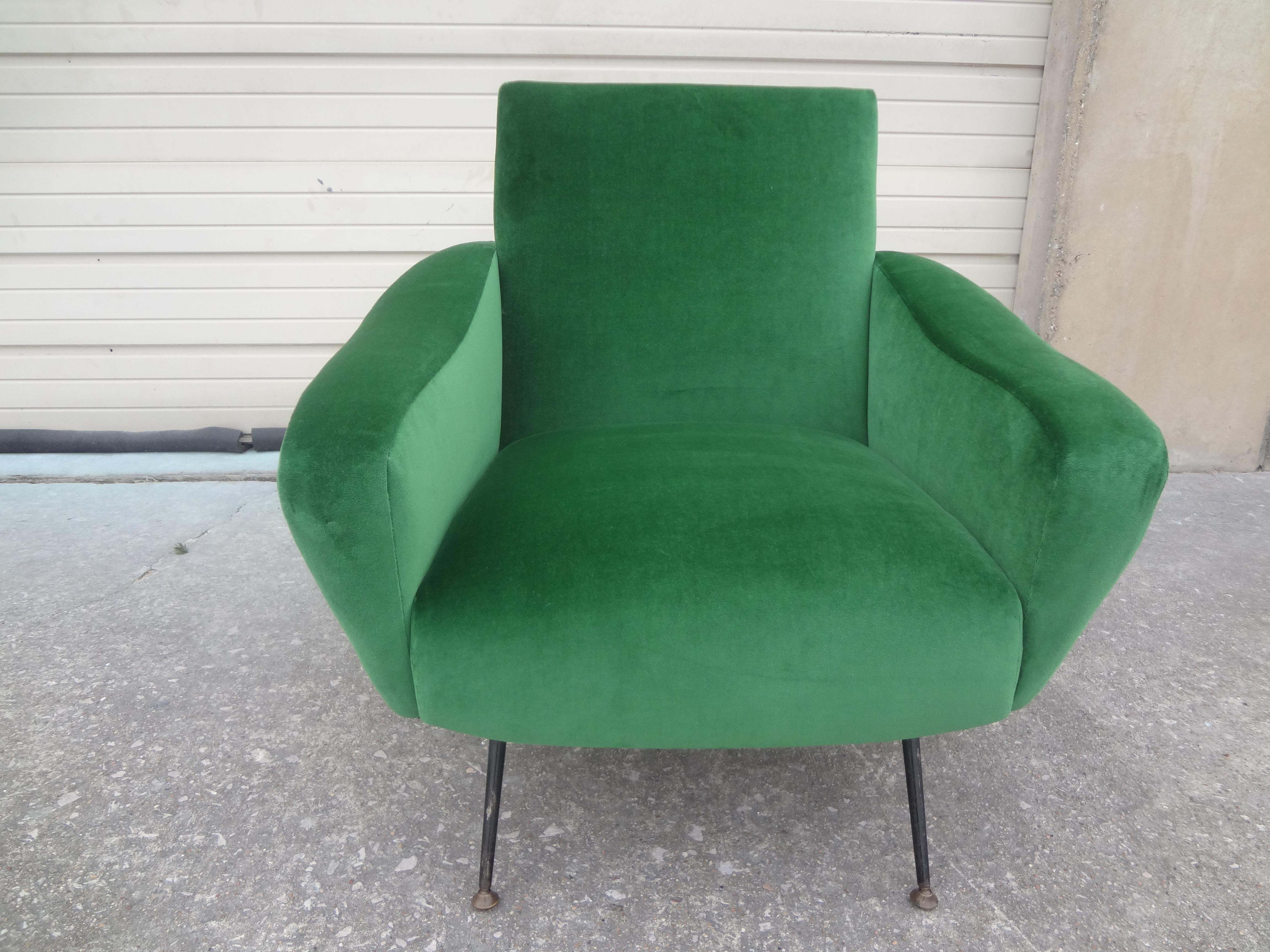 Italian Sculptural Lounge Chair in the Manner of Gio Ponti For Sale 6