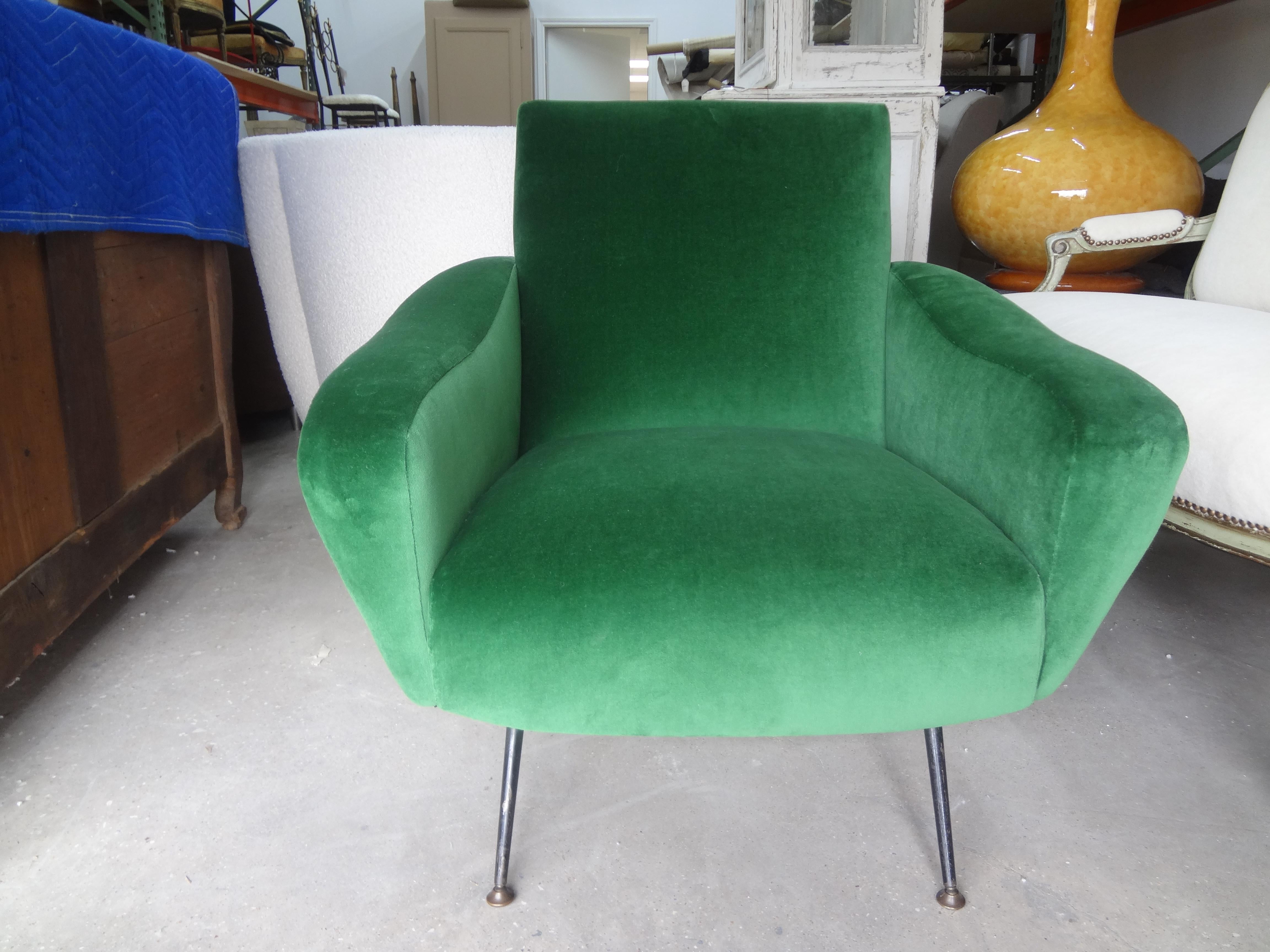 Italian Sculptural Lounge Chair in the Manner of Gio Ponti In Good Condition For Sale In Houston, TX