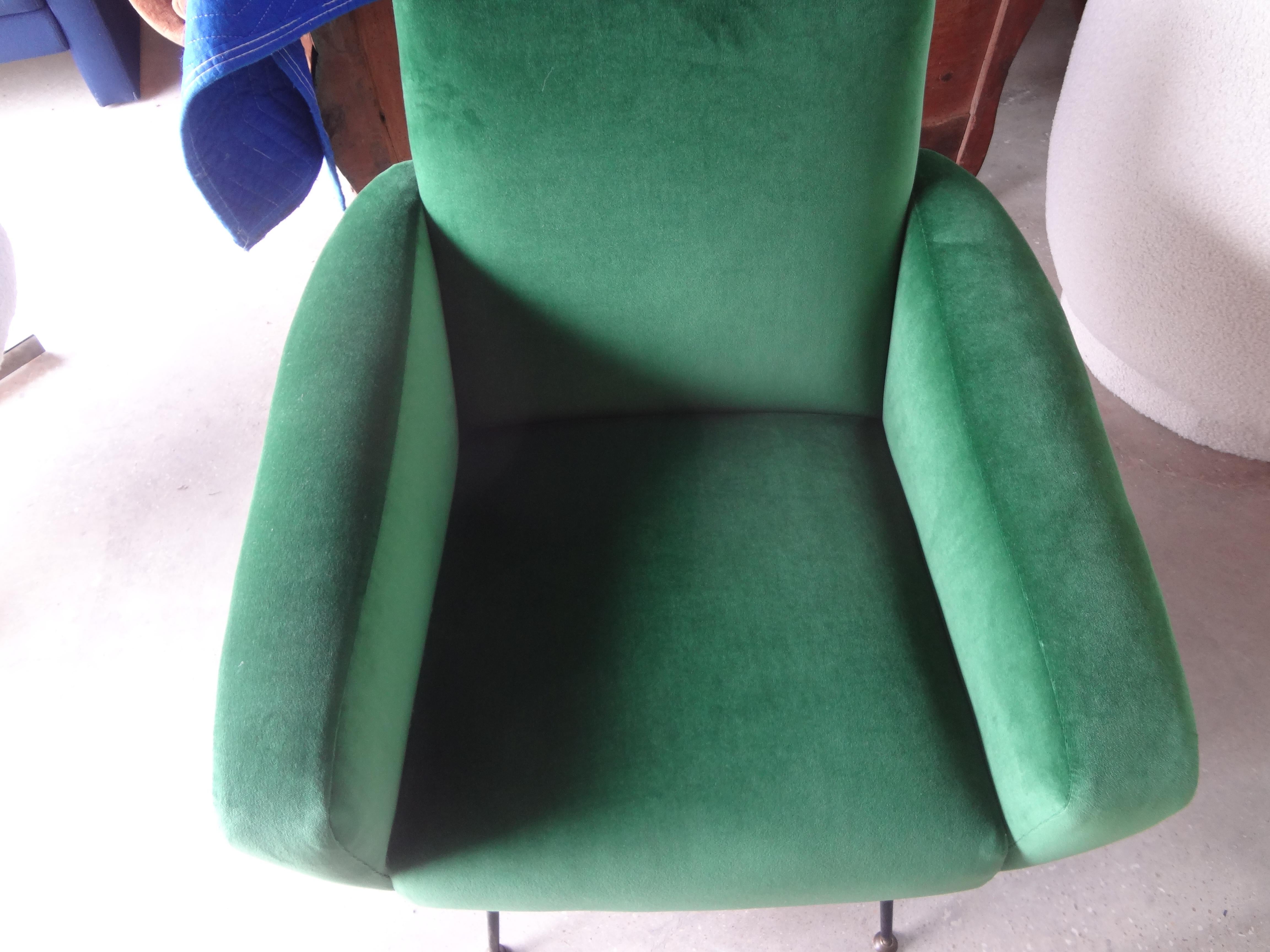 Mid-20th Century Italian Sculptural Lounge Chair in the Manner of Gio Ponti For Sale