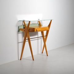 Console scultorea italiana in acero con piano in vetro, attribuita a Ico Parisi, anni '50