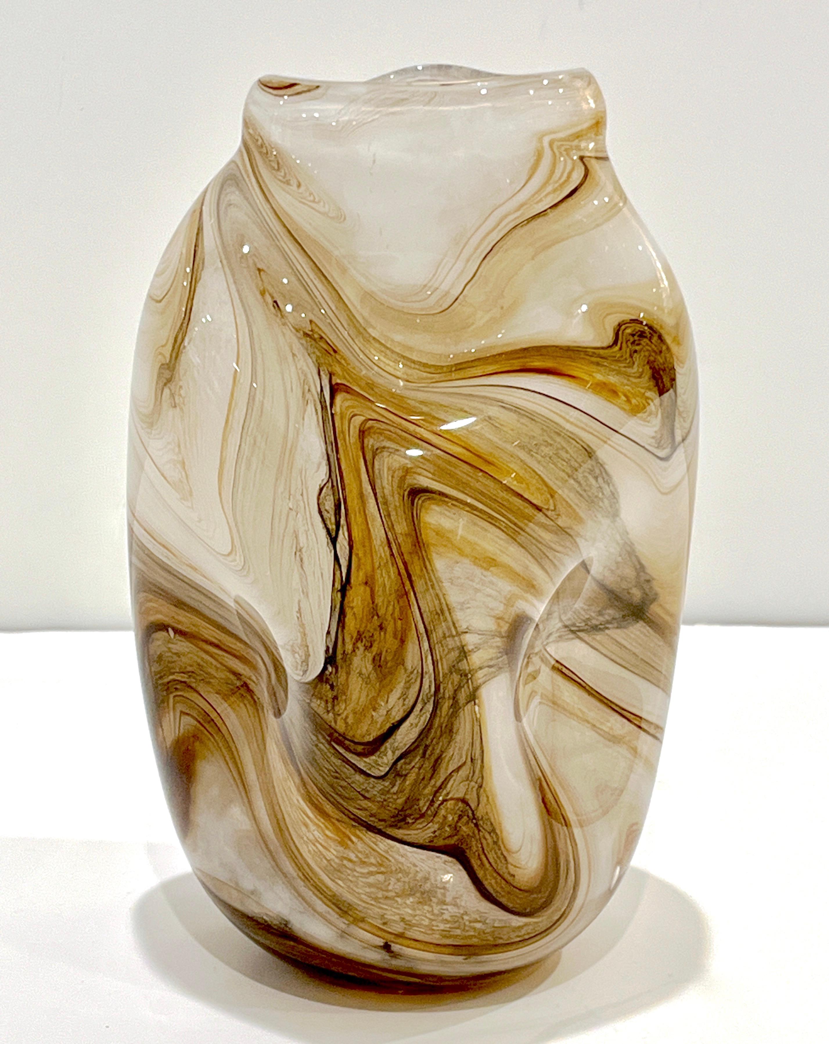 Vintage Italian Sculptural Organic Marbleized Lace Brown Beige Murano Glas Vase (Organische Moderne)