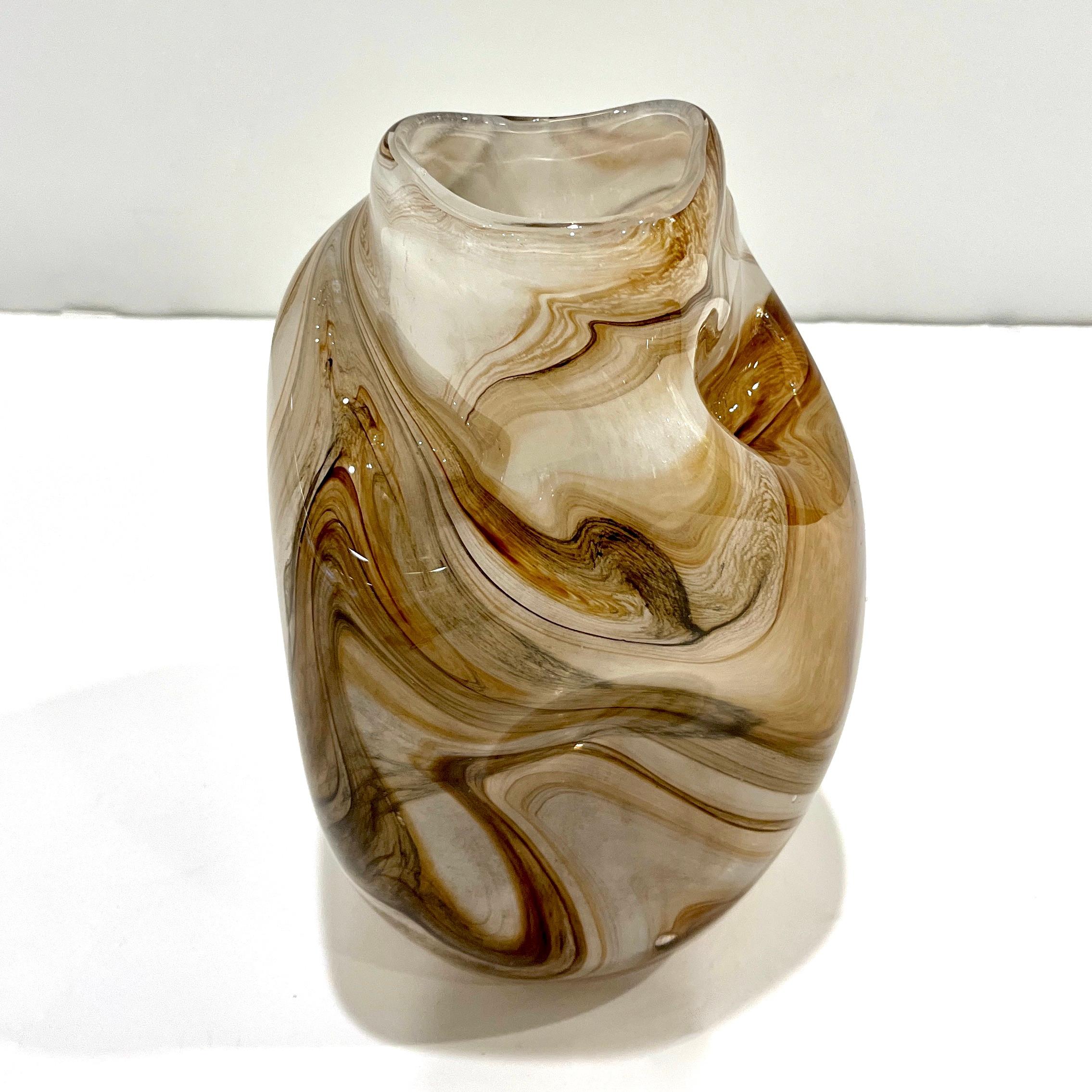 Vintage Italian Sculptural Organic Marbleized Lace Brown Beige Murano Glas Vase (Italienisch)