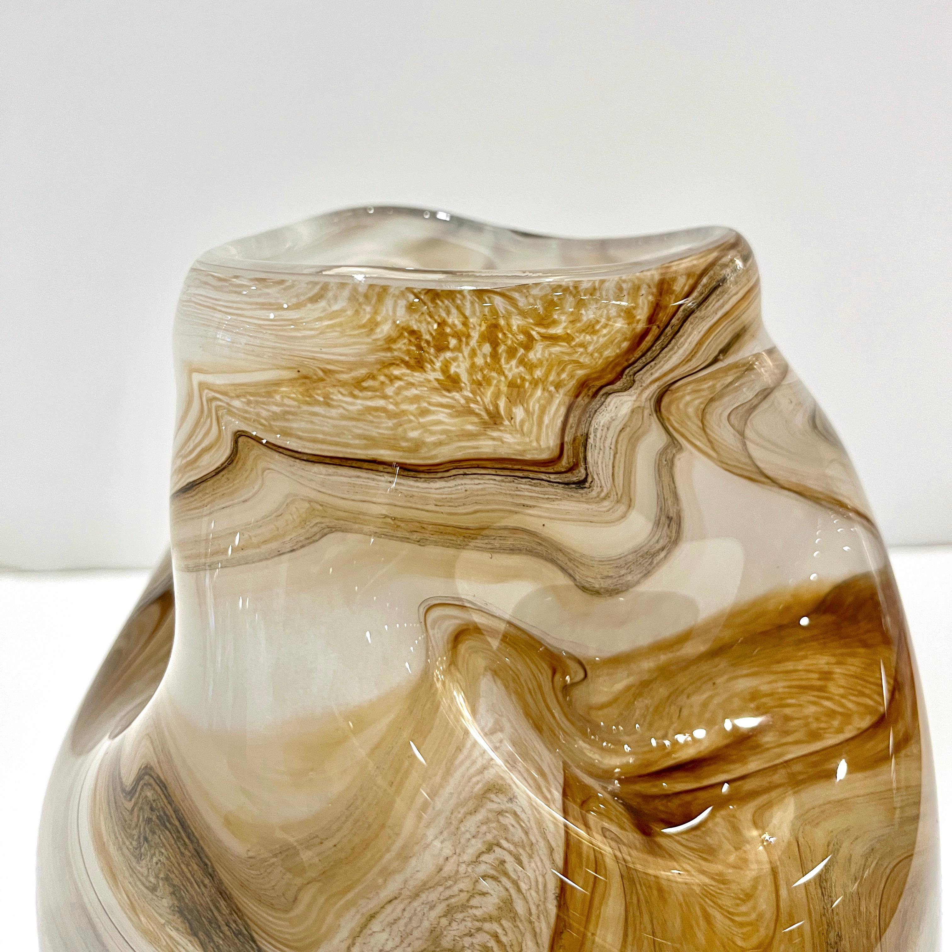 Vintage Italian Sculptural Organic Marbleized Lace Brown Beige Murano Glas Vase (Handgefertigt)