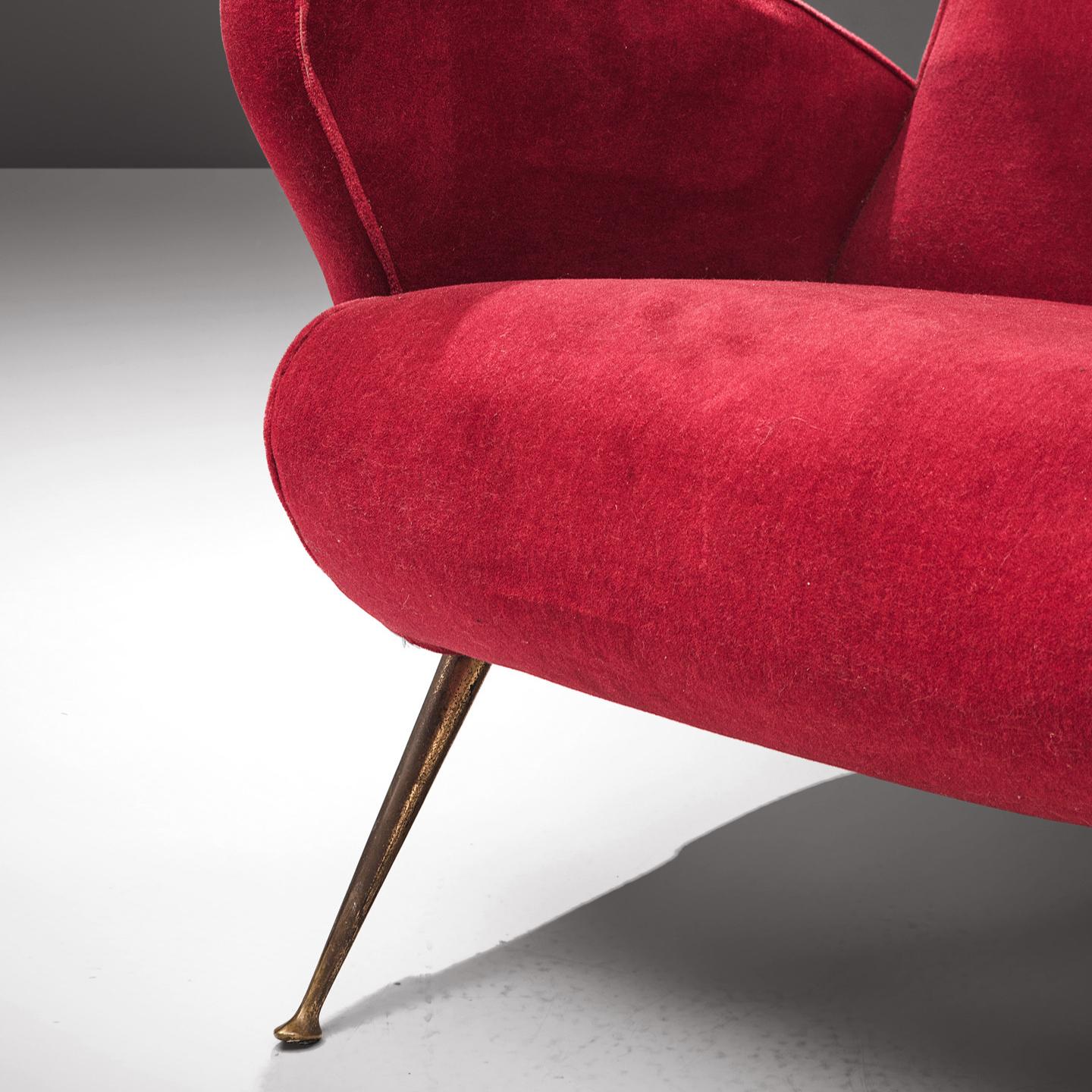 Italian Sculptural Sofa in Red Velvet and Brass For Sale 2