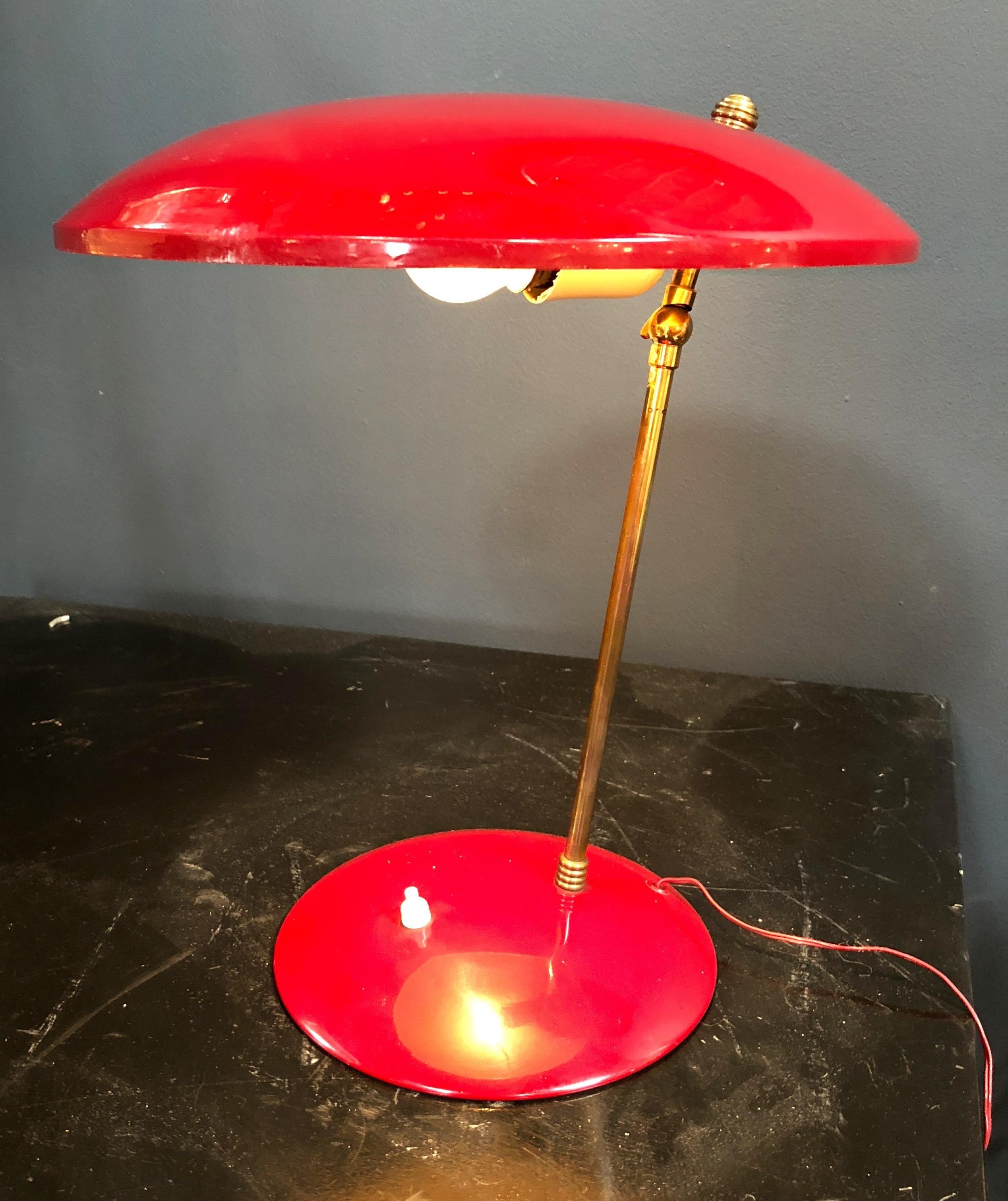 Mid-Century Modern Italian Sculptural Table Lamp in Brass and Red Enameled Metal, 1950s