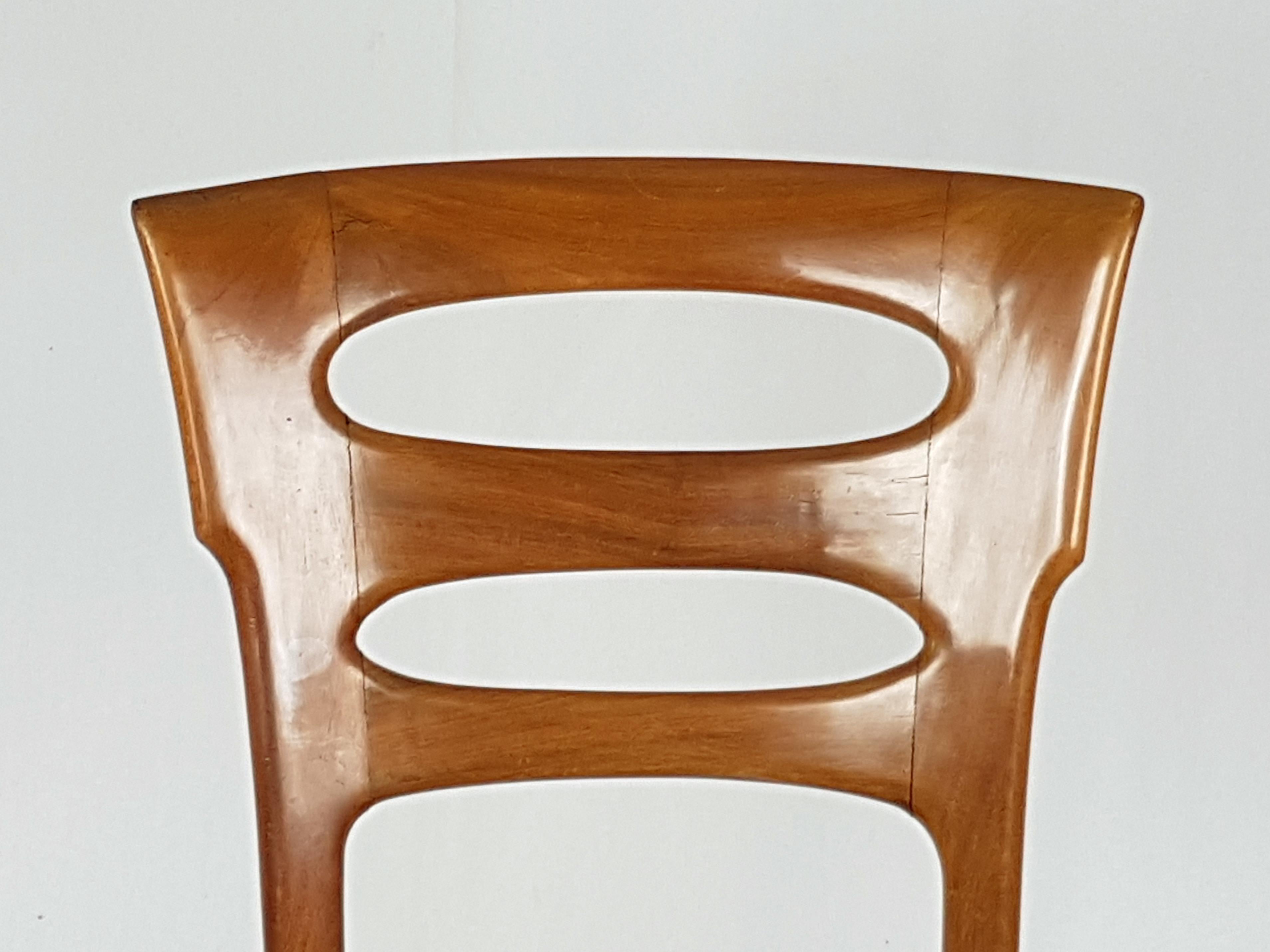 Italian Sculptural Wooden and Pink Velvet Dining Chairs, 1940s, Set of 4 For Sale 4