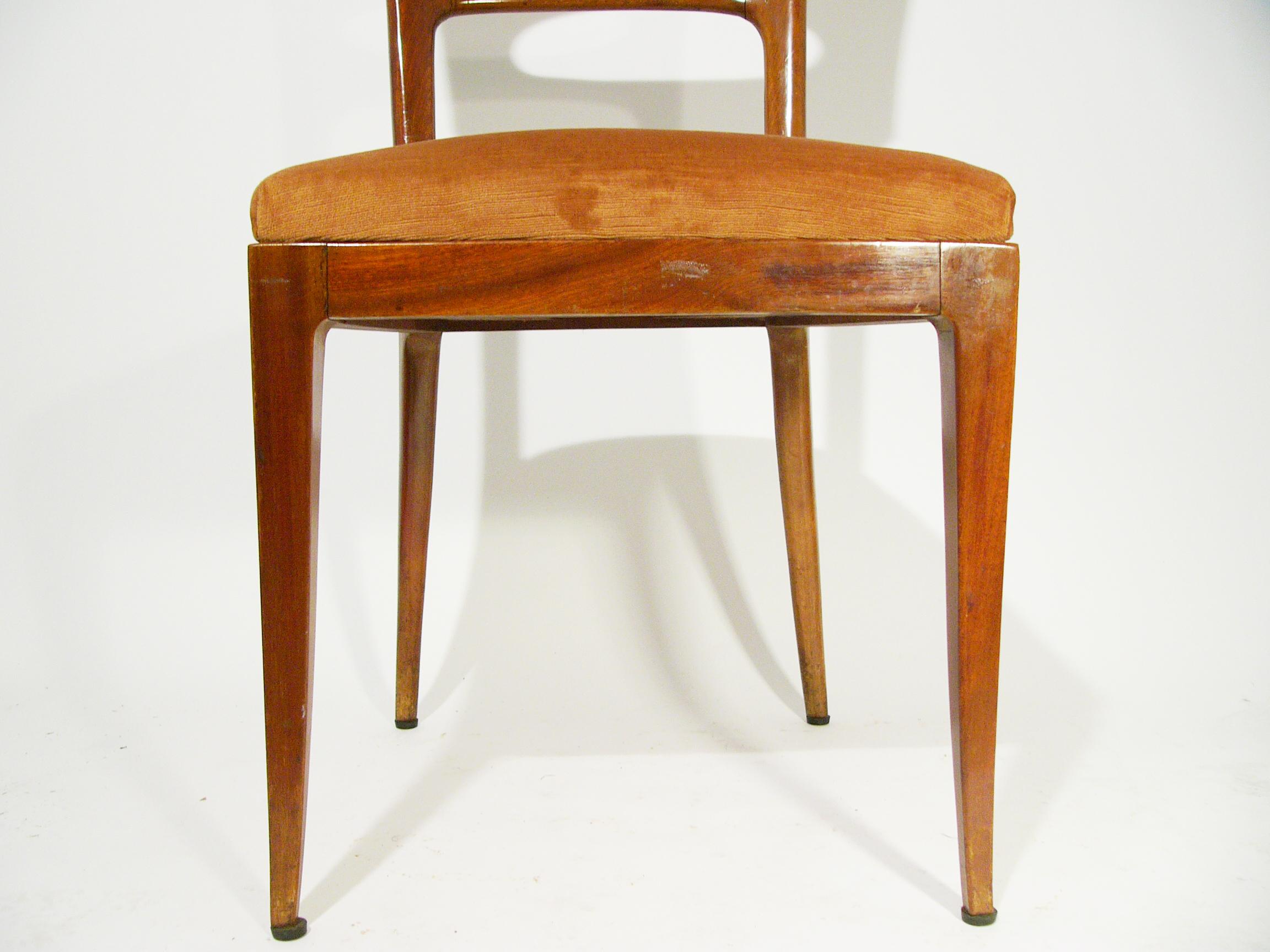 Italian Sculptural Wooden and Pink Velvet Dining Chairs, 1940s, Set of 4 For Sale 6