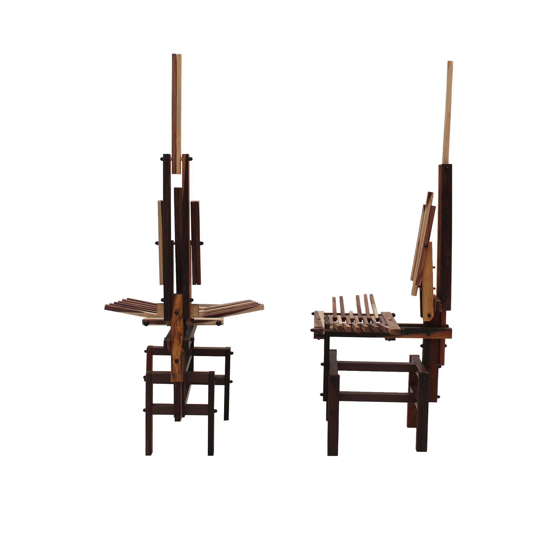 Legno Sedie italiane scultoree in legno Sono di Anacleto Spazzapan, anni '80, set di due in vendita