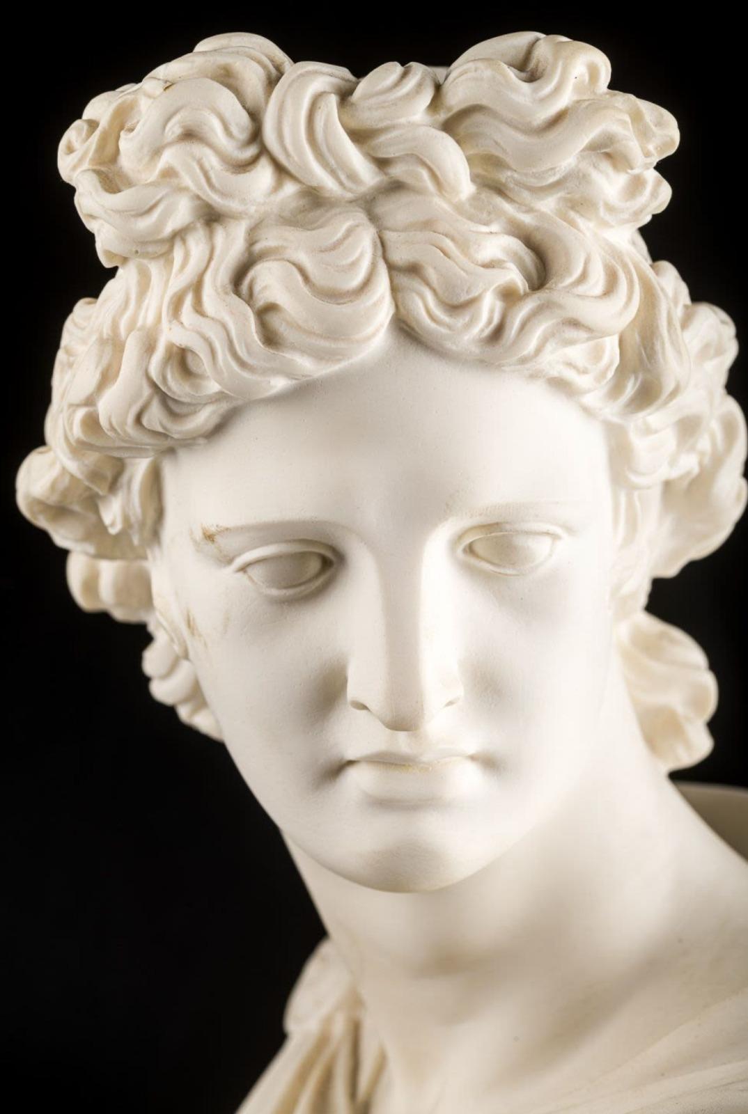 Apollo of the Belvedere
Dimensions: 32 cm 

Marble powder sculpture with alabaster base, signed 
very good condition.
 
