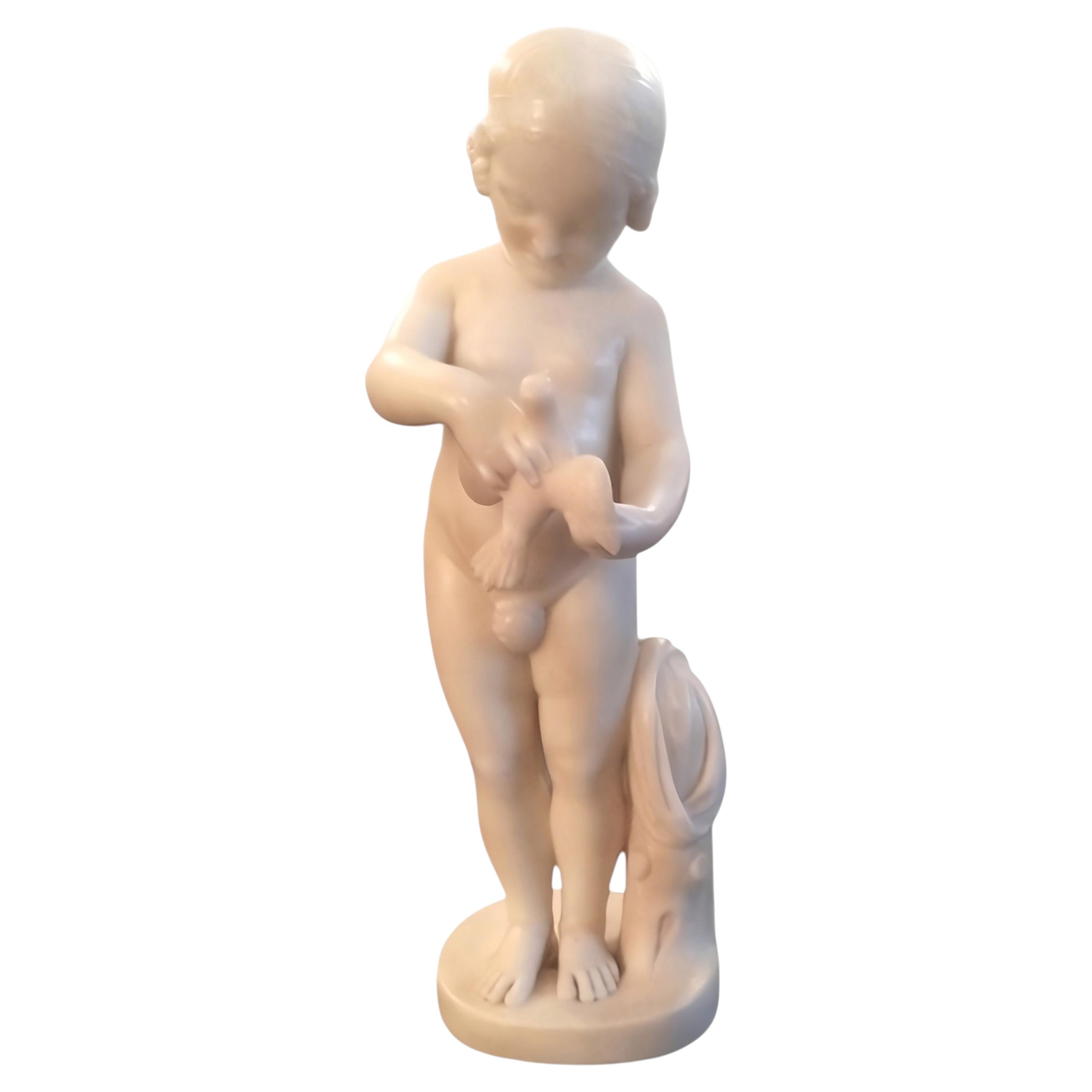 Sculpture italienne : Garçon à la colombe en vente
