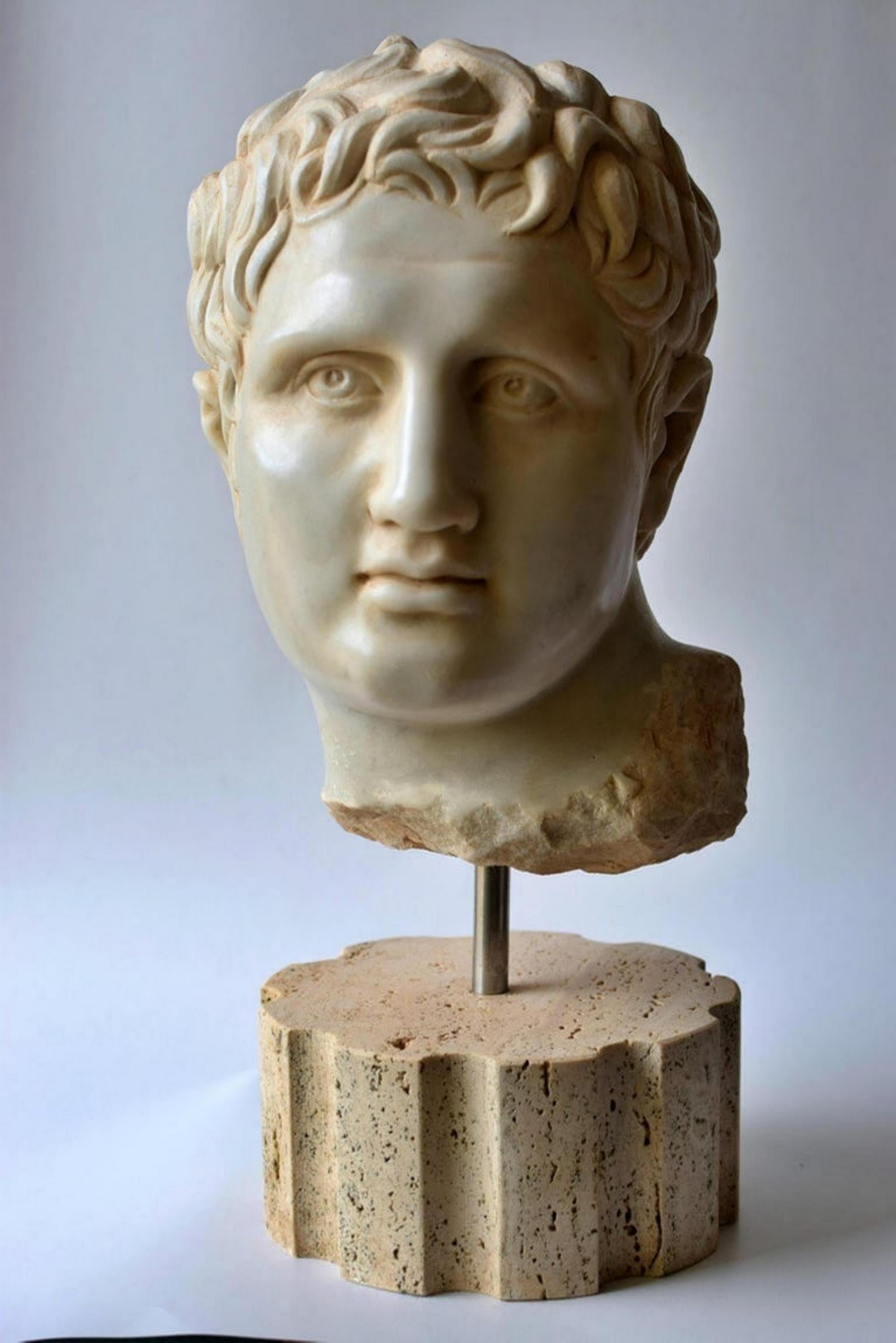 Italienische Skulptur „Lisippea Apoxiomenos“ Kopf aus Marmor des 20. Jahrhunderts (Handgeschnitzt) im Angebot