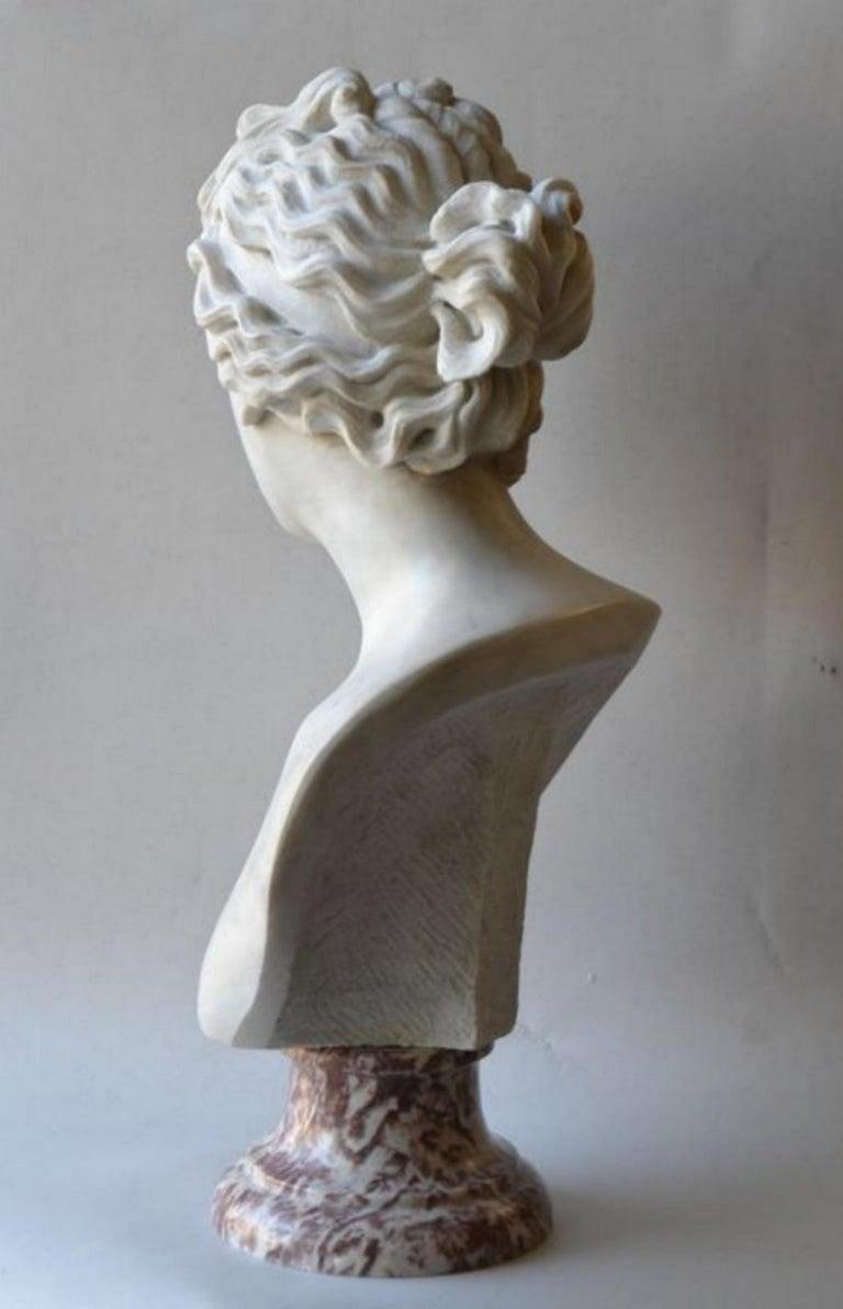 Italienische Skulptur „Venere Medici“-Kopf aus Marmor des 20. Jahrhunderts (Barock) im Angebot