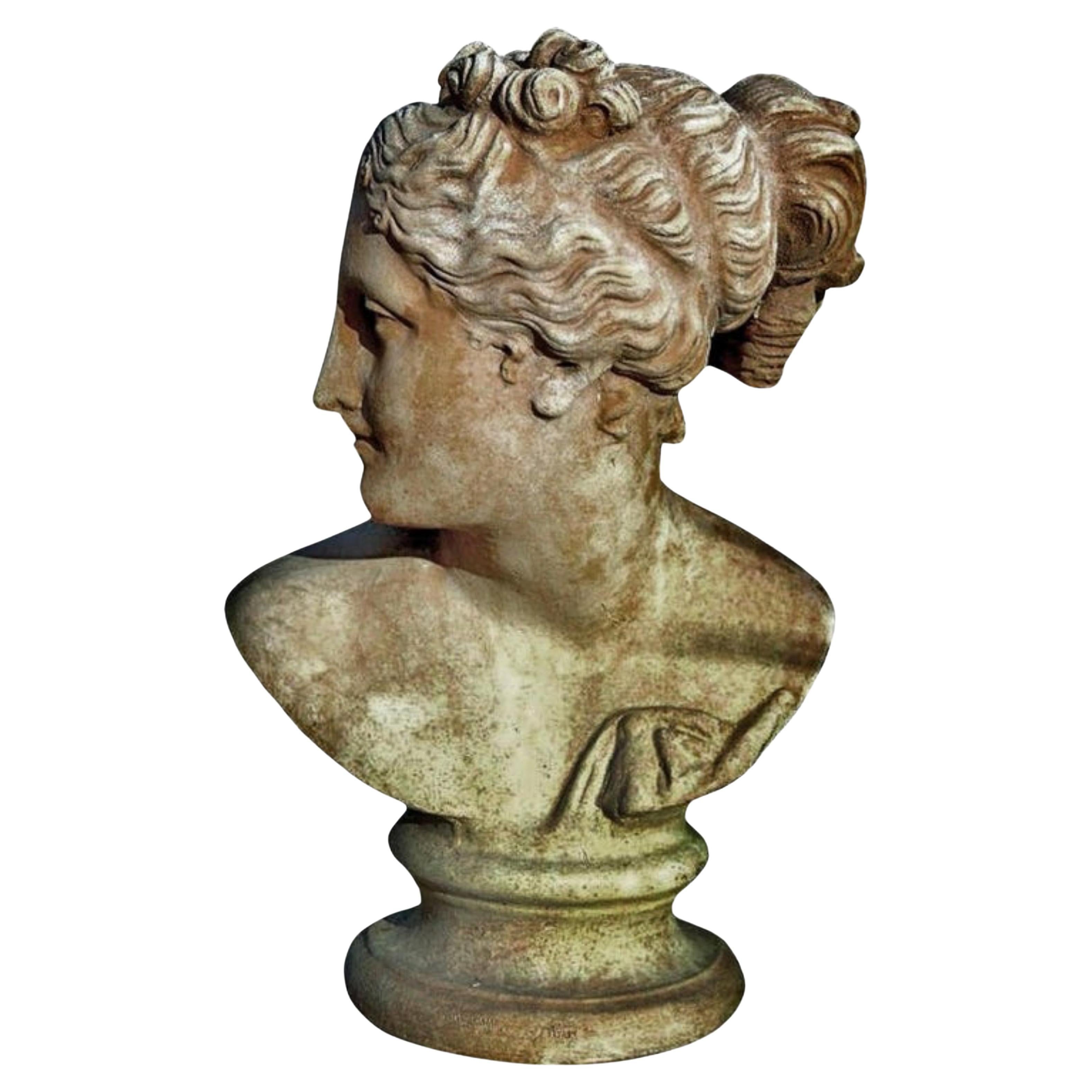 Italian Sculpture "Venere Medici" Head Begin, 20th Century, Terracotta For Sale