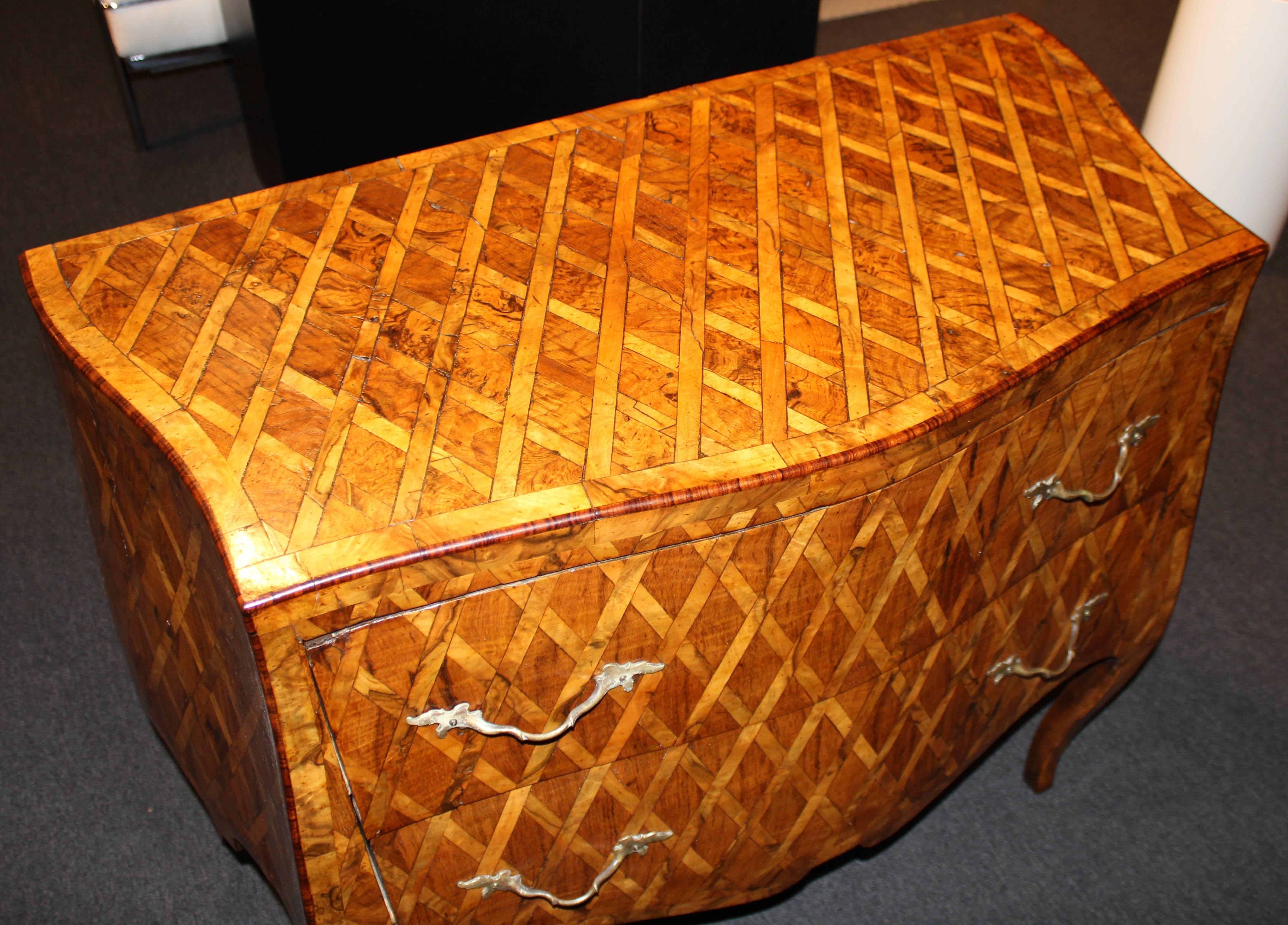 Italian Serpentine Inlaid Two-Drawer Fruitwood Parquetry Commode, circa 1800 In Good Condition In Milford, NH