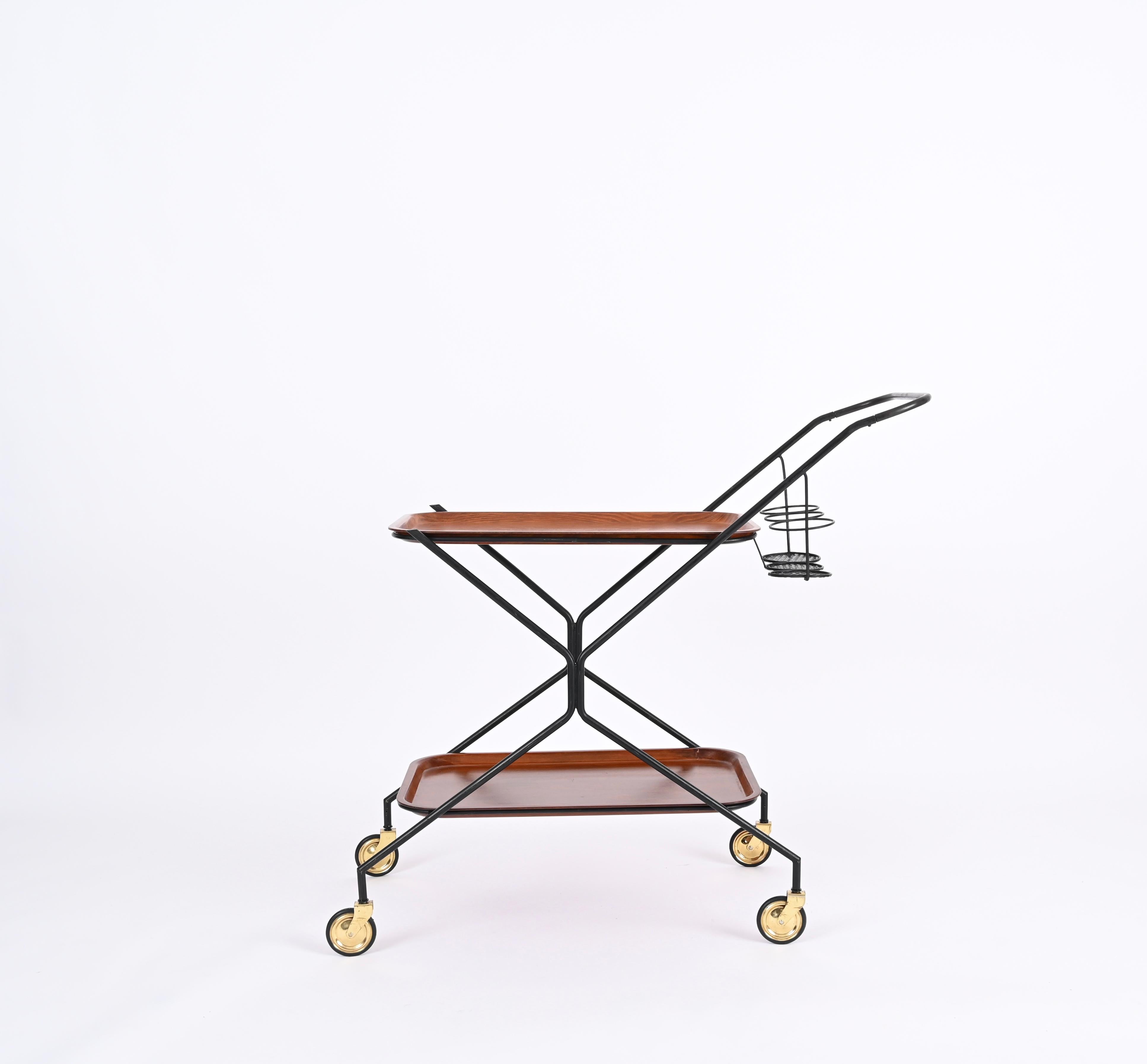 Italian Serving Bar Cart with Bottle Holder, Wood, Metal and Brass, Italy, 1960s In Good Condition For Sale In Roma, IT