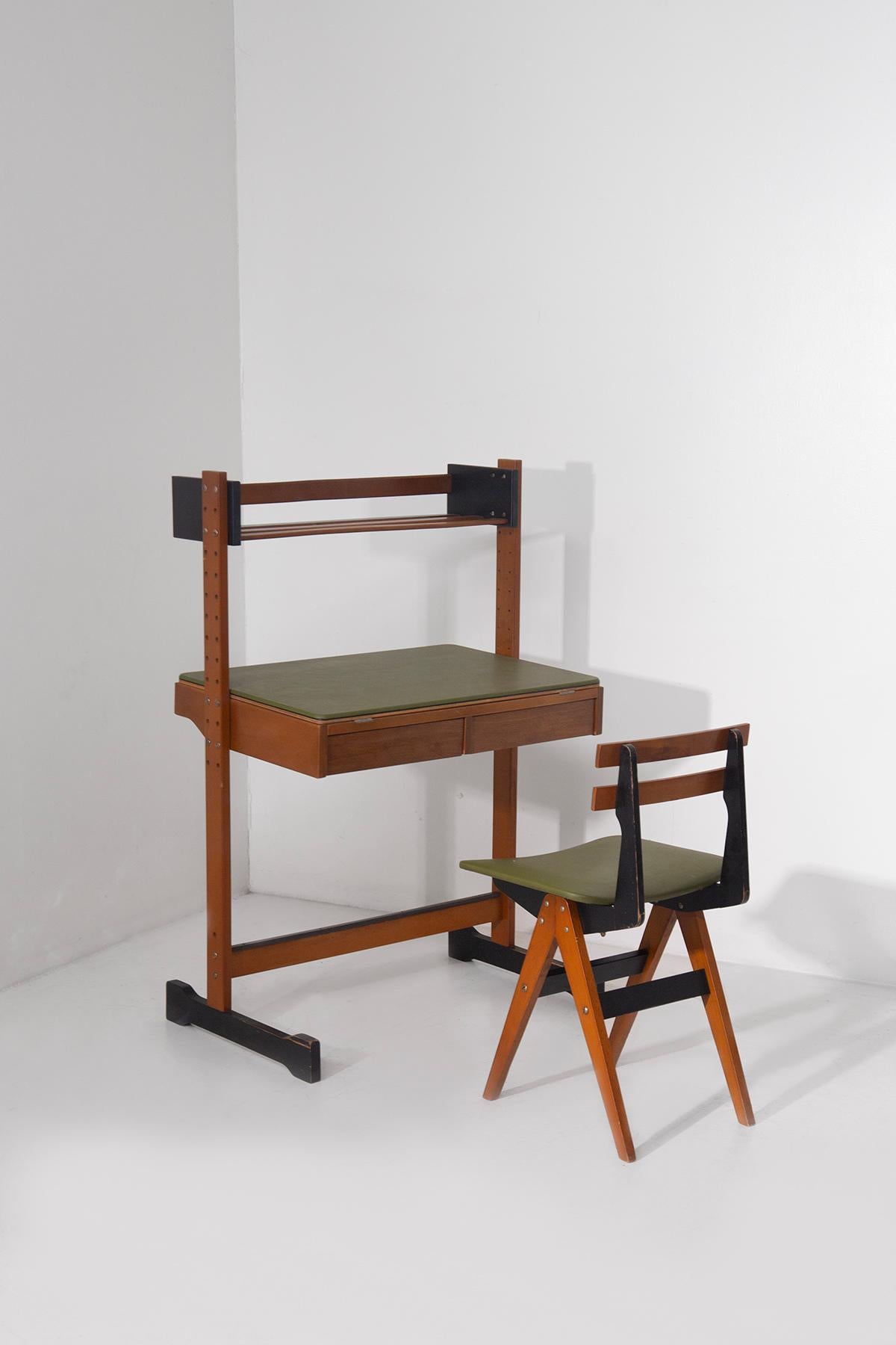 Mid-20th Century Italian set Adjustable children's desk and chair by Fratelli Reguitti For Sale