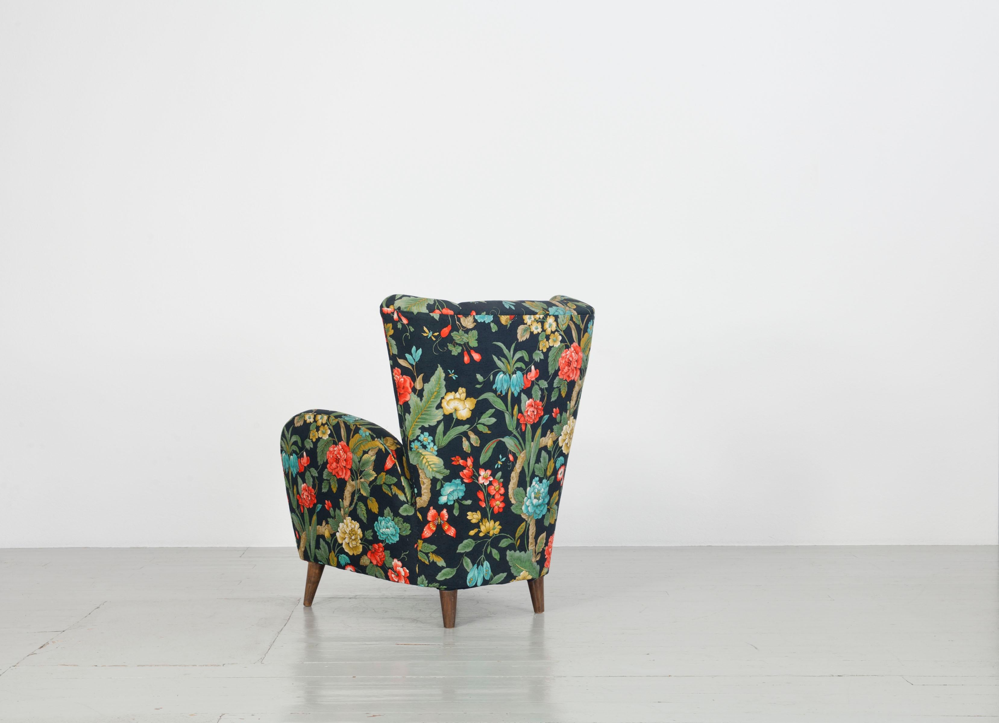 Italian Set of 2 Floral Armchairs in the Style of Paolo Buffa, 1950s 4