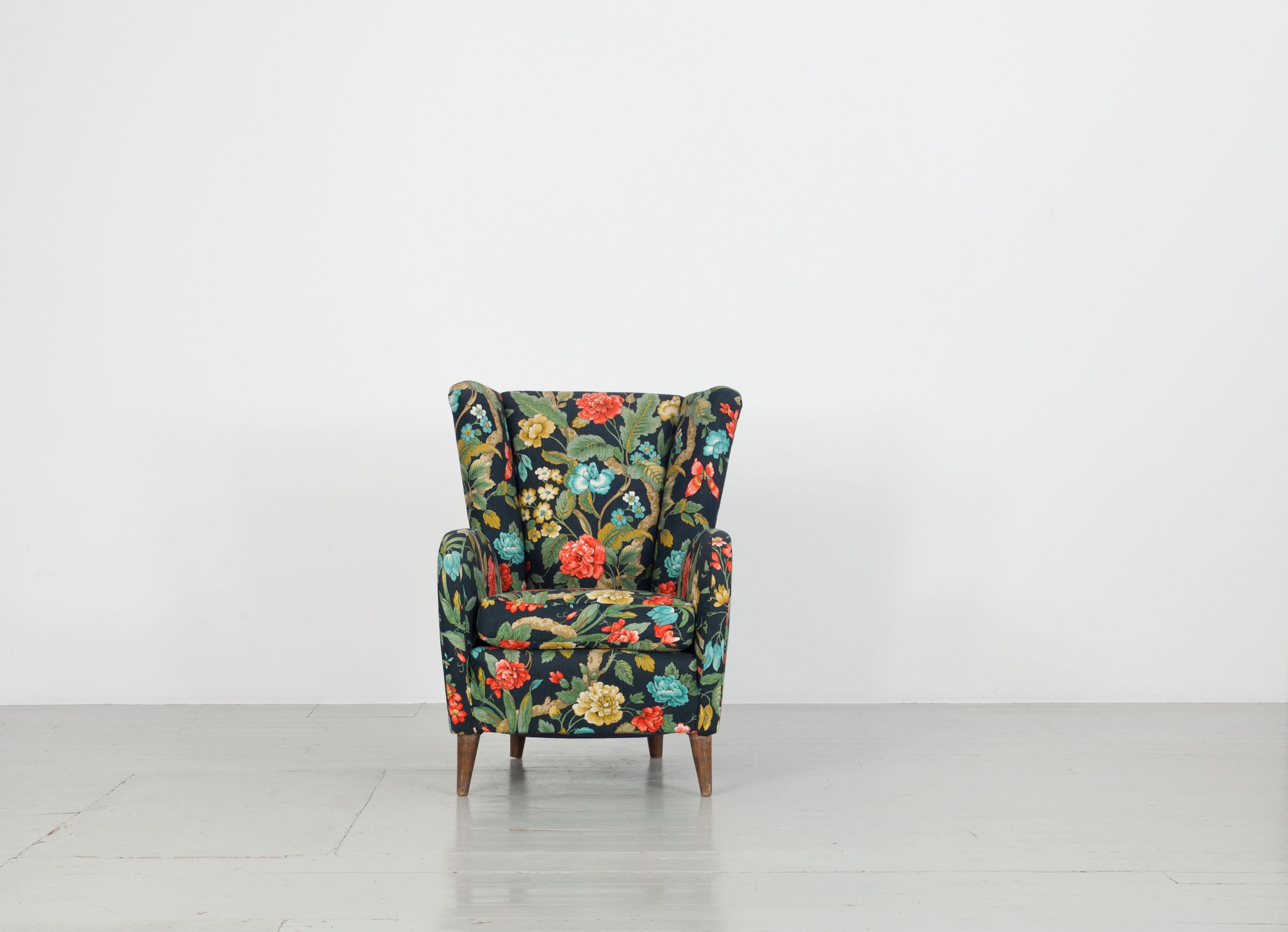 Mid-20th Century Italian Set of 2 Floral Armchairs in the Style of Paolo Buffa, 1950s