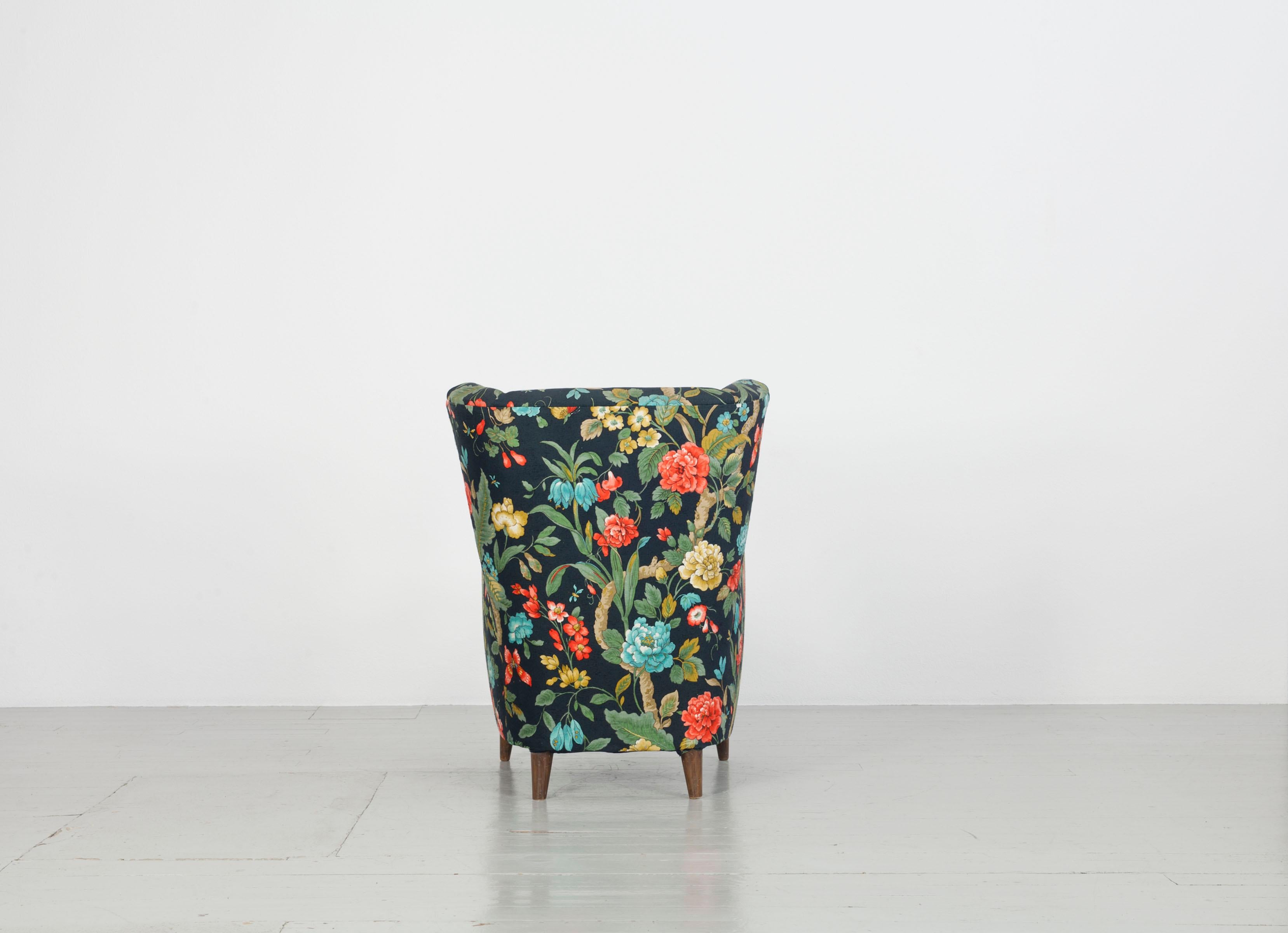 Italian Set of 2 Floral Armchairs in the Style of Paolo Buffa, 1950s 3