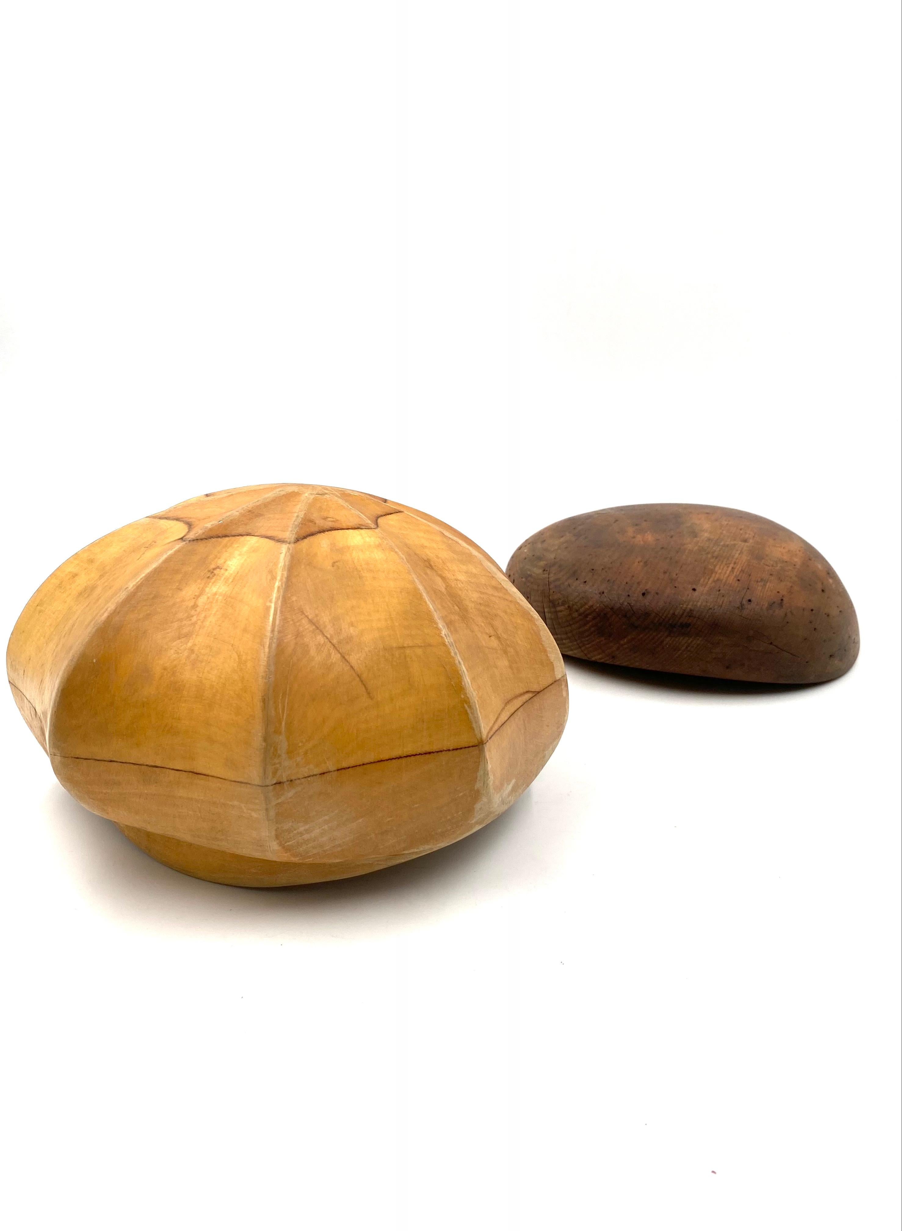 Italian Set of 2 Hat Forms, Milan Italy, Early 20th Century For Sale 2