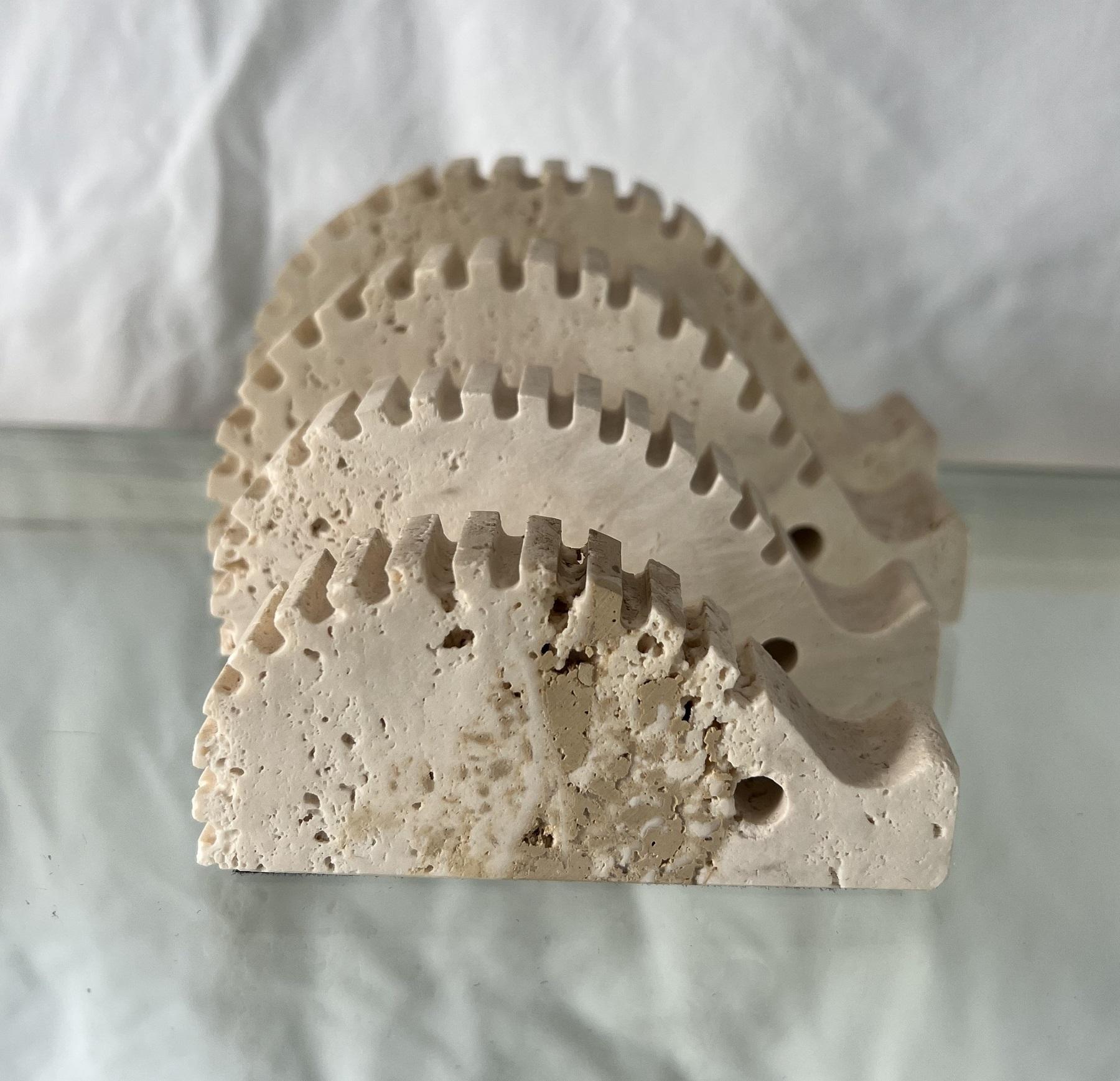 Italian Set of 4 Hedgehogs in Travertine Stone by Fratelli Mannelli For Sale 3