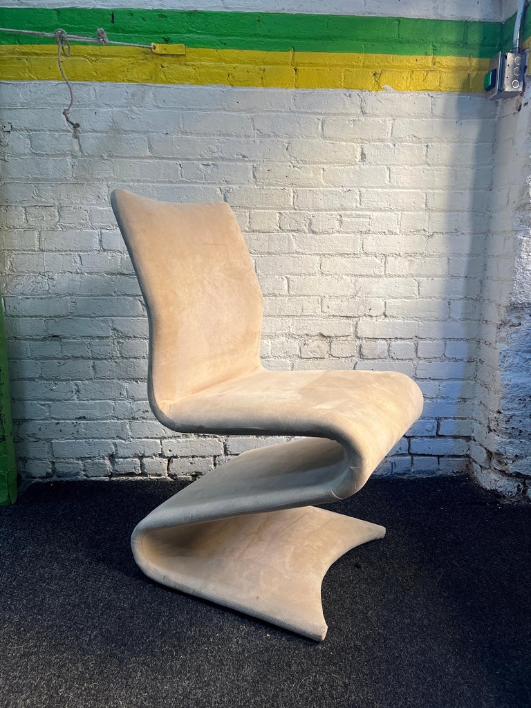 Italian Set of 4 "Z" Shaped Dining Chairs Attributed to Verner Panton