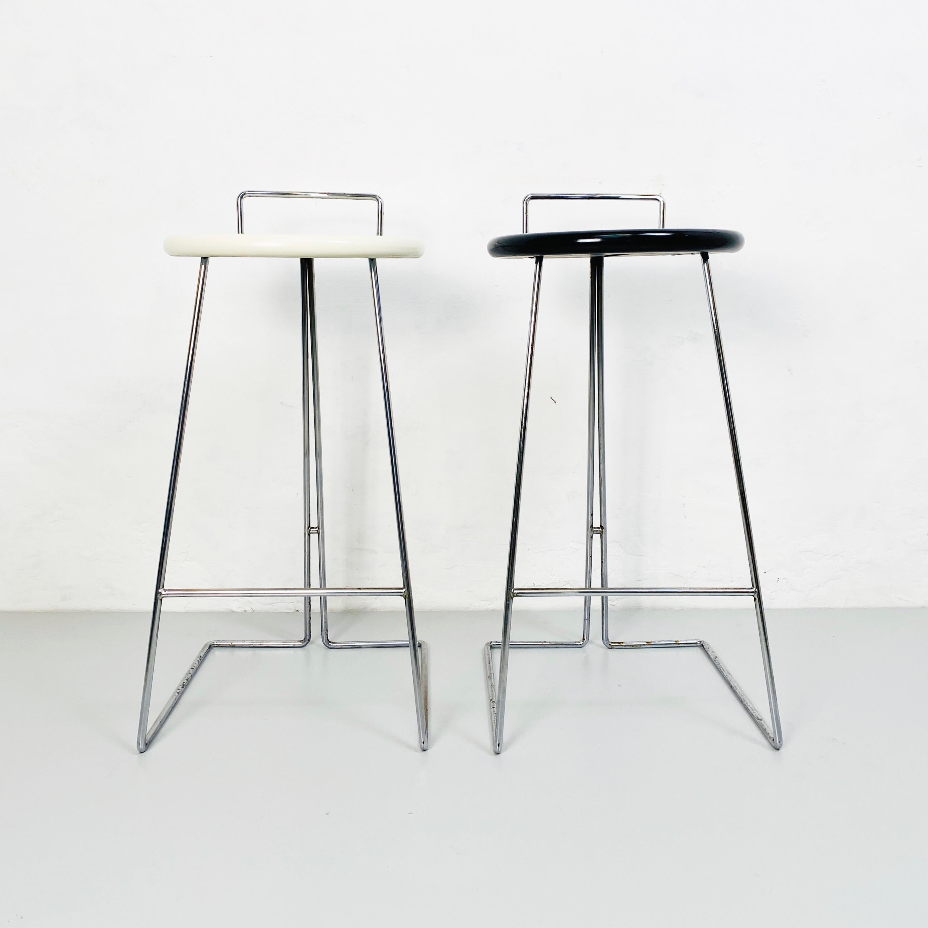 Italian Set of Black and White Chromed Metal Stools by Dada, Italy, 1980s In Good Condition In MIlano, IT