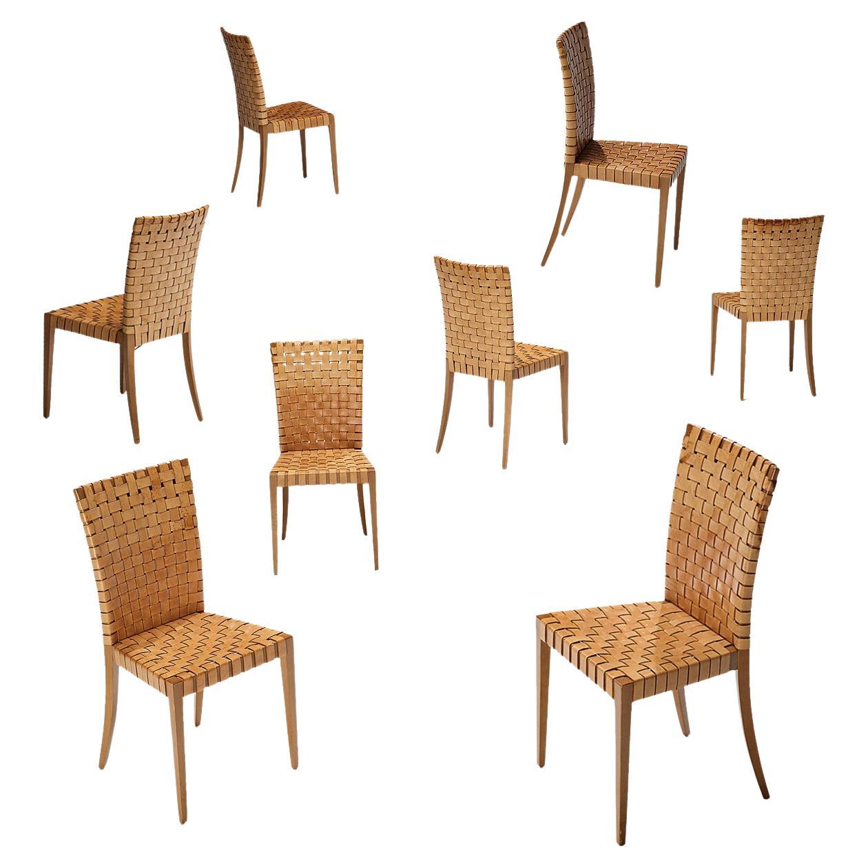 Italienisches Set aus acht Esszimmerstühlen aus geflochtenem braunem Leder  im Angebot