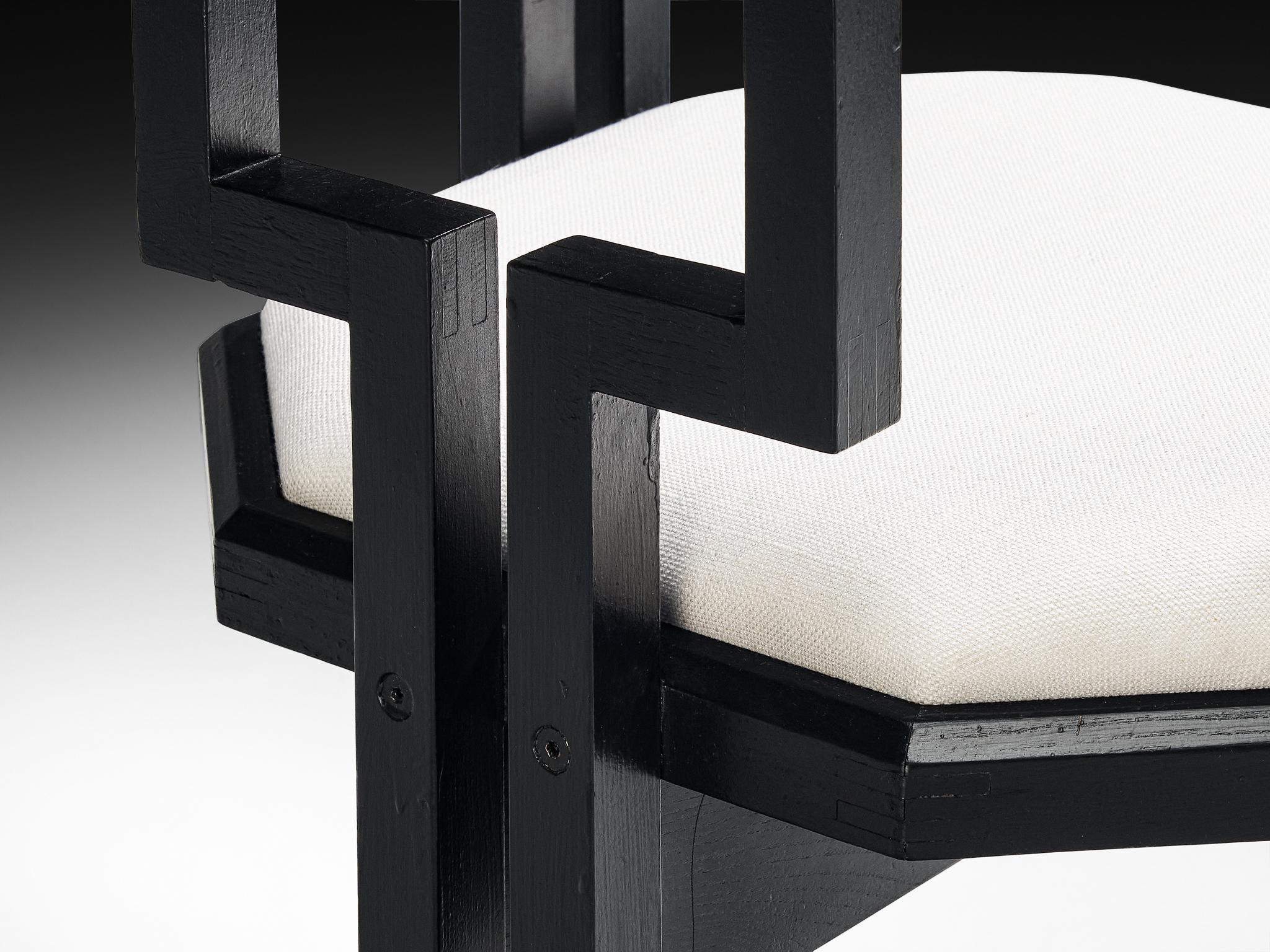 Italian Set of Eight Dining Chairs in Oak and White Upholstery im Zustand „Gut“ im Angebot in Waalwijk, NL