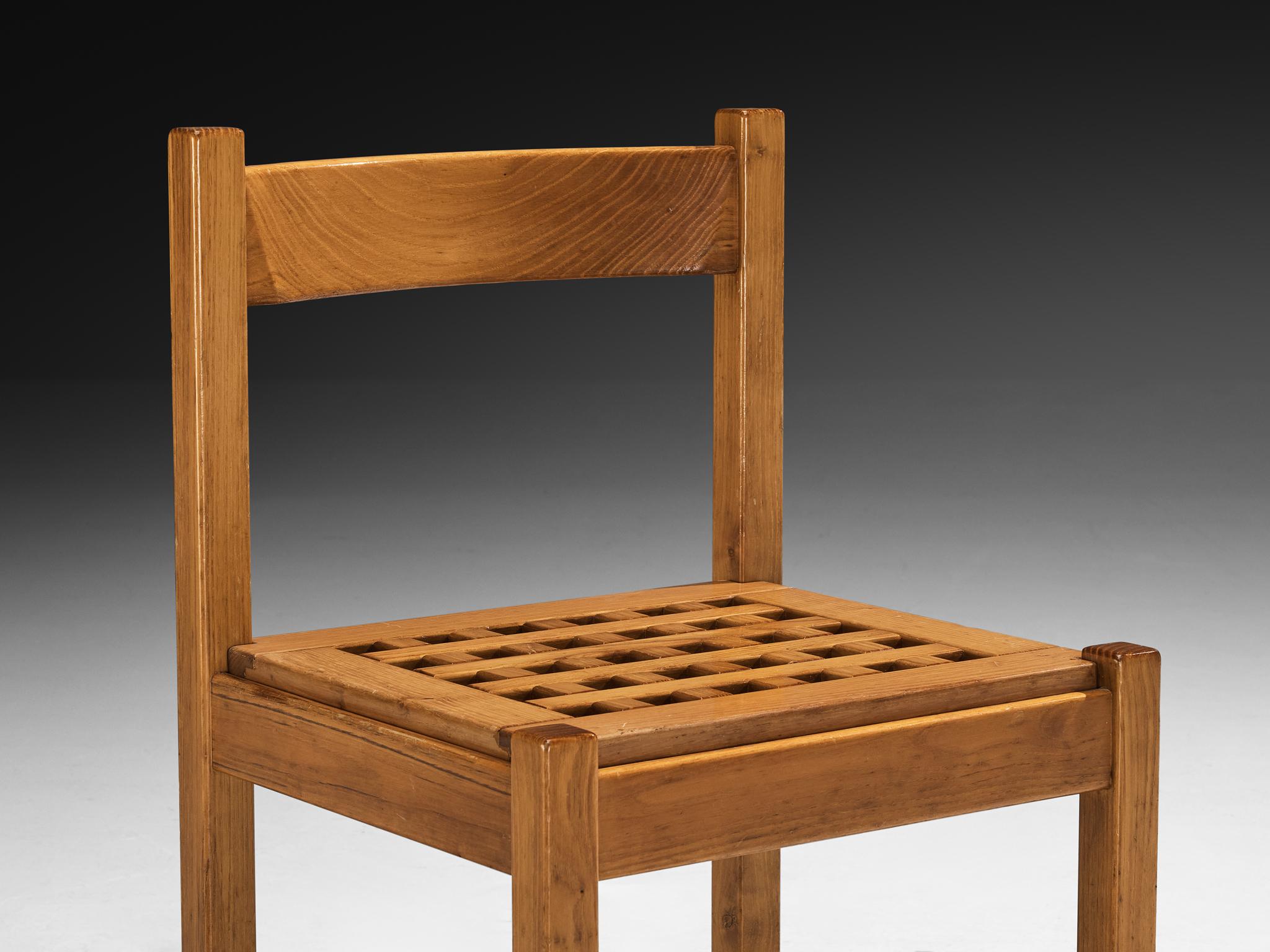 Juego italiano de ocho sillas de comedor italianas con asientos de rejilla en fresno en venta 5